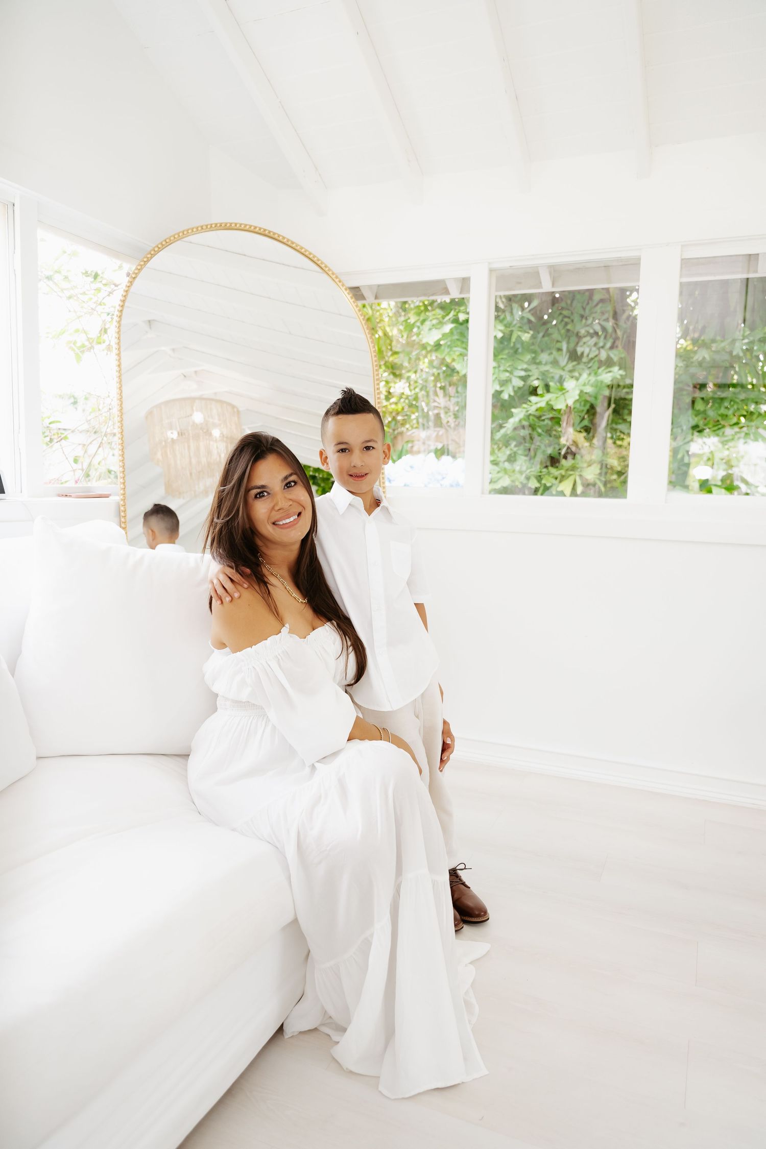 Motherhood session in neutral tones in Miami, FL light and airy photography