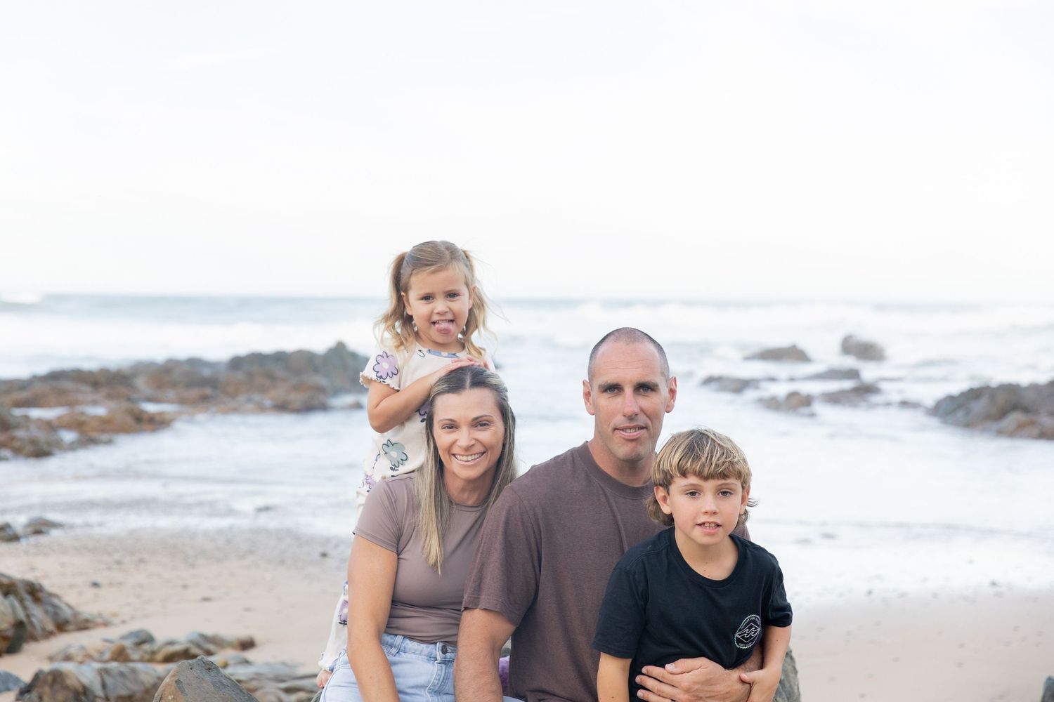 Candid family portrait at the beach – Coffs Coast photographer