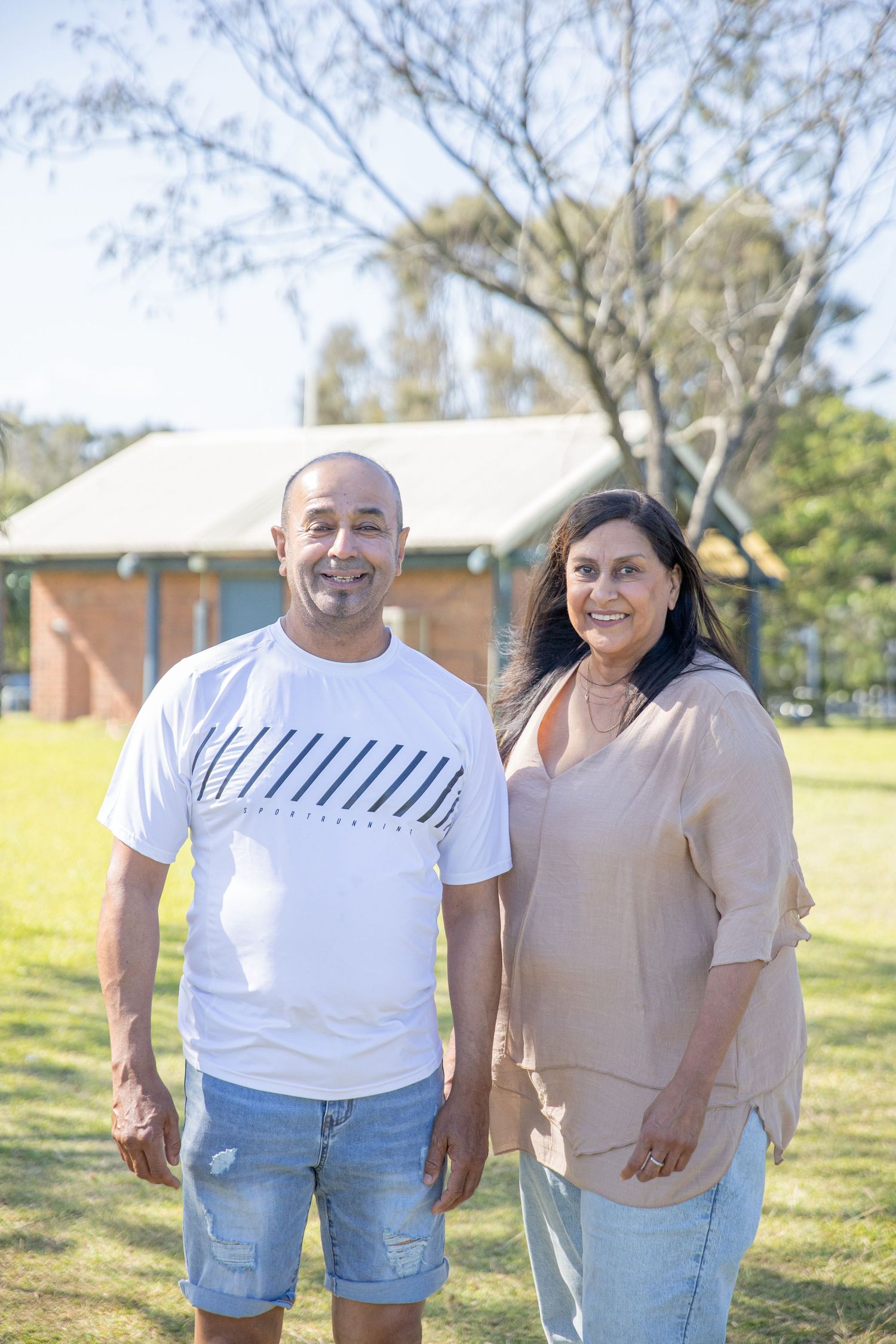Heartfelt moments with extended family captured in a candid lifestyle shoot.