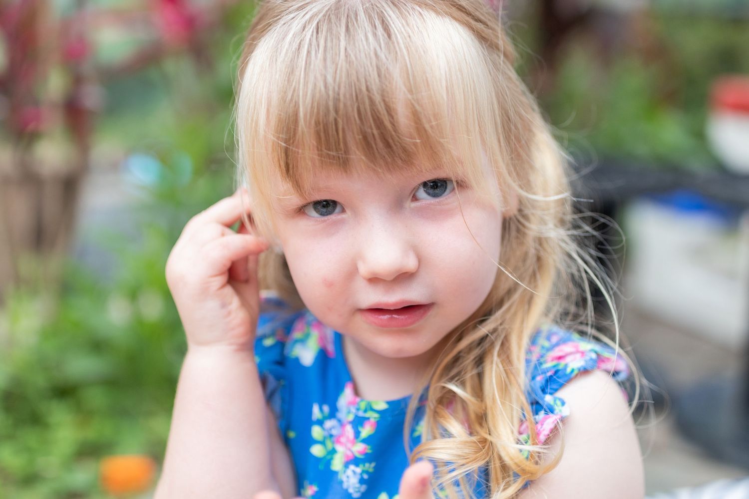 Candid preschool moment with children playing outdoors on the Coffs Coast