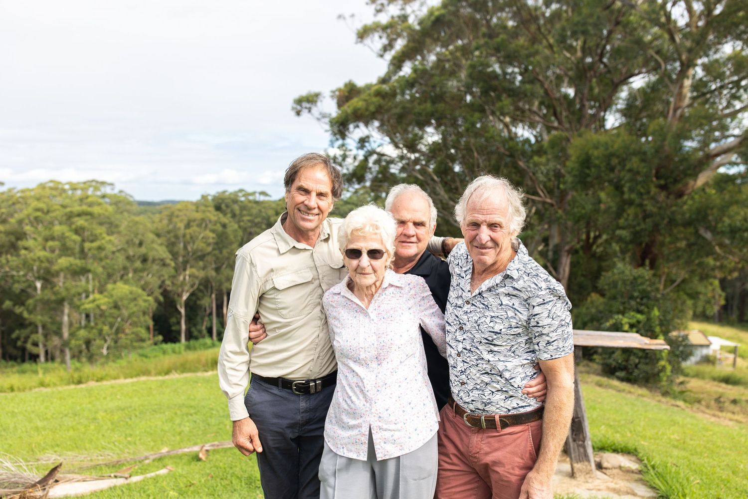 Heartfelt moments with extended family captured in a candid lifestyle shoot.