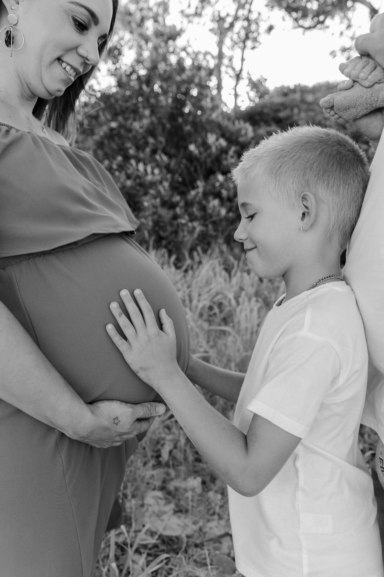 Candid maternity portrait at the beach – Coffs Coast photographer