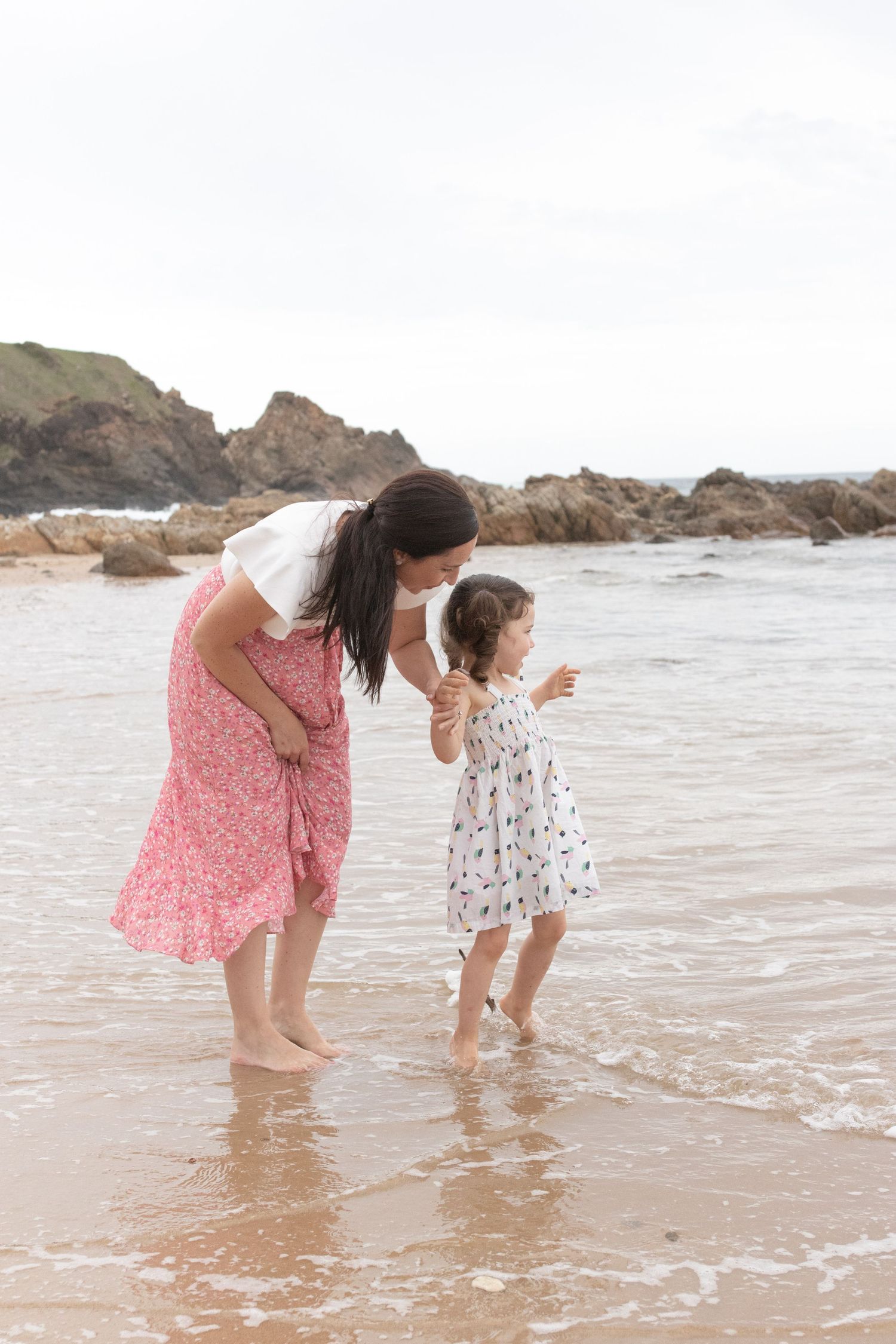 Heartfelt moments with extended family captured in a candid lifestyle shoot.