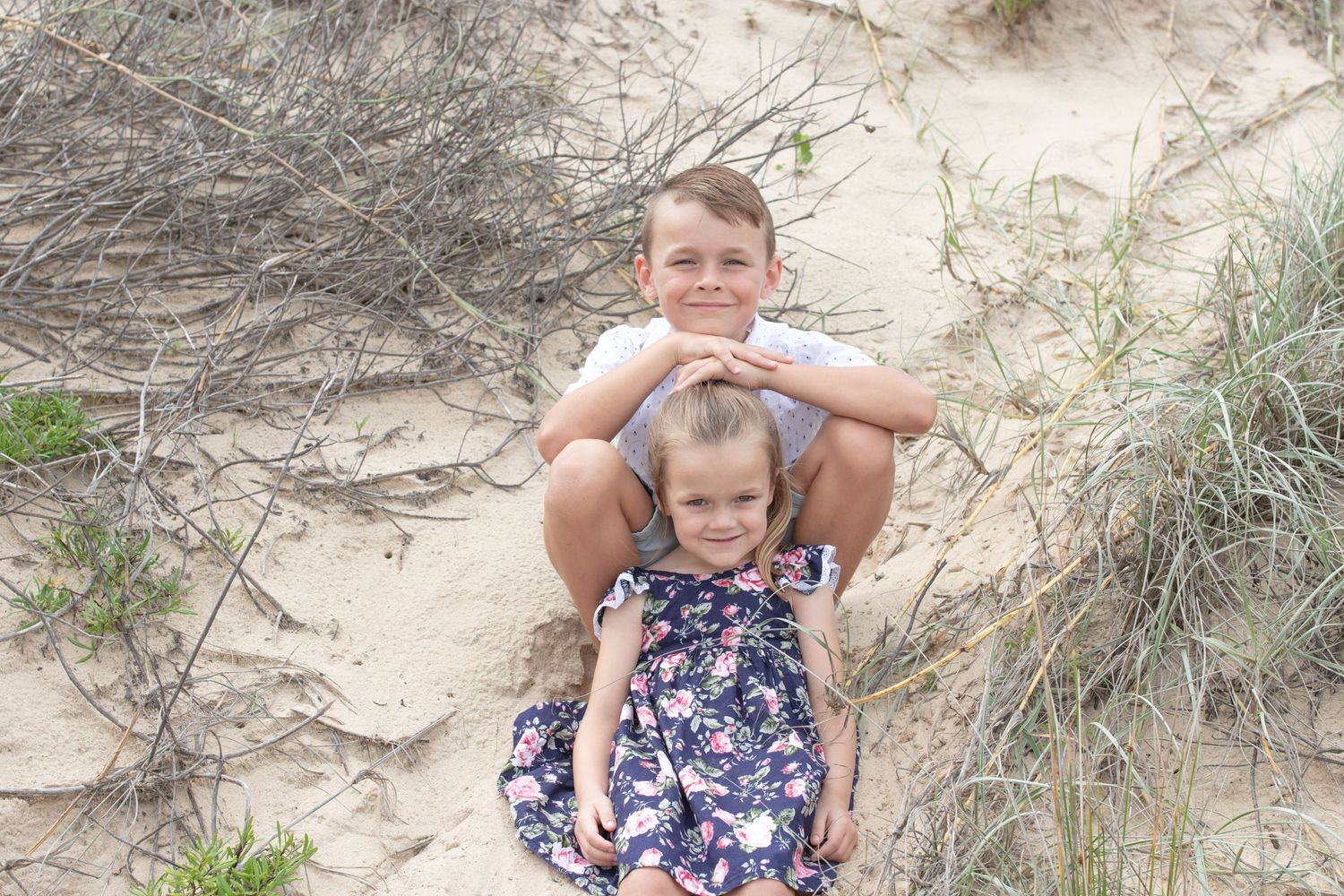 Heartfelt moments with extended family captured in a candid lifestyle shoot.