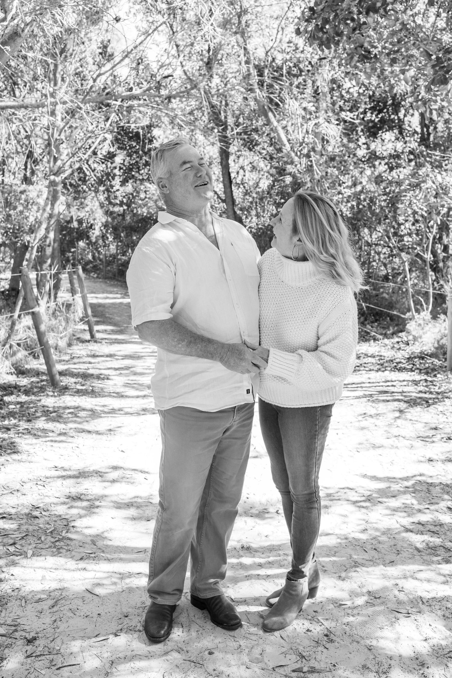 Heartfelt moments with extended family captured in a candid lifestyle shoot.