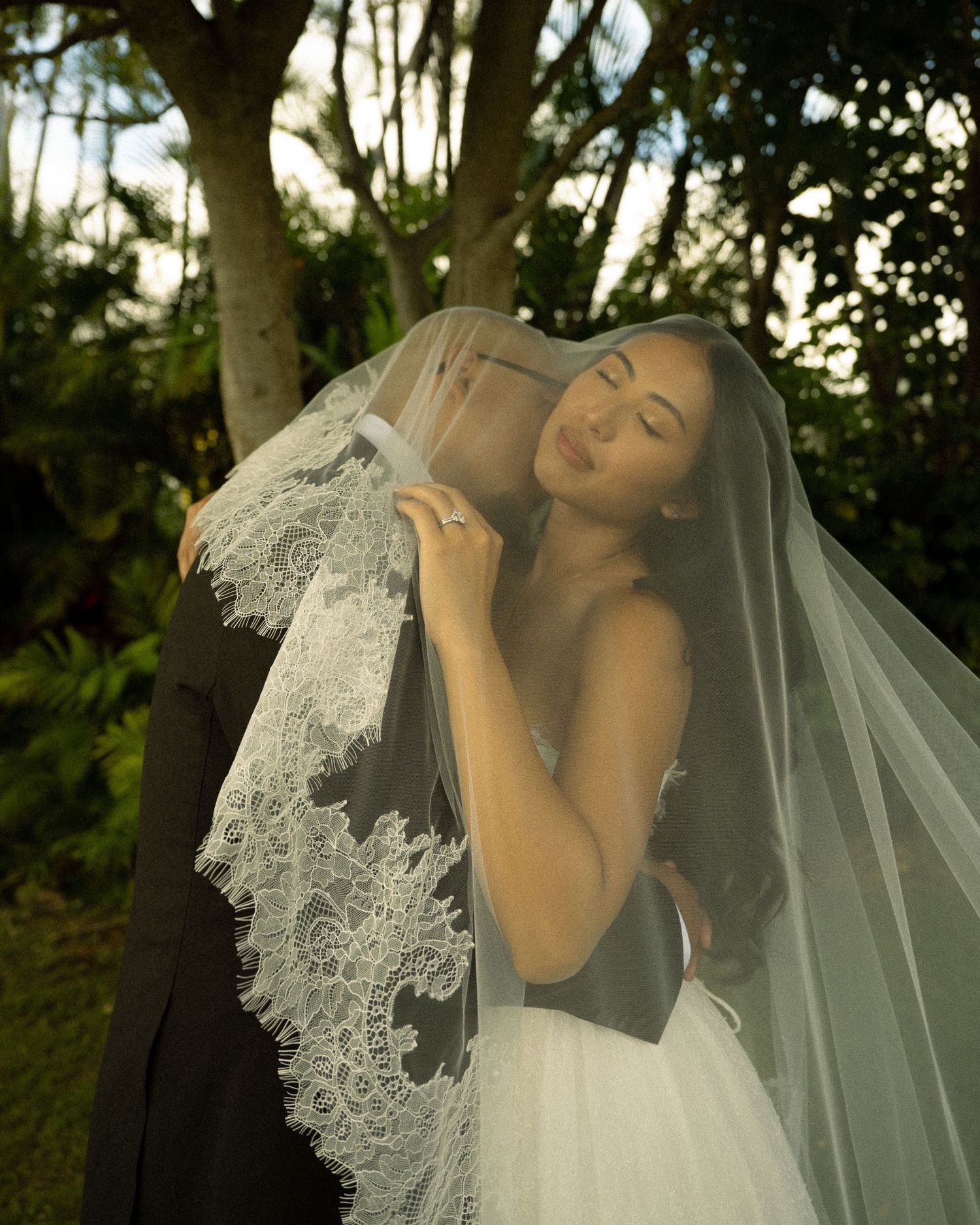 hawaii photographer, O'ahu photographer, Hawaii elopement & wedding photographer, Hawaii couples shoot, Hawaii engagement photos