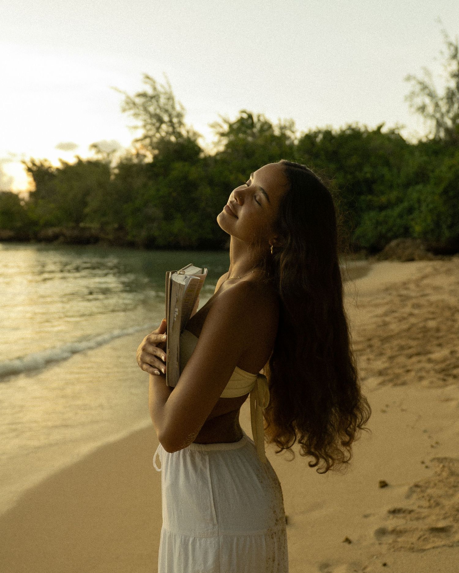 hawaii photographer, O'ahu photographer, Hawaii elopement & wedding photographer, Hawaii brand shoot, Hawaii portrait photographer