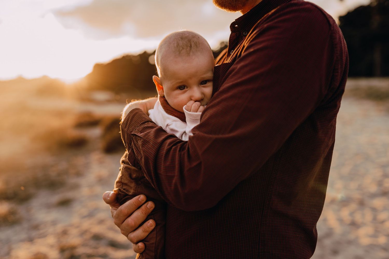 Familienshooting Schleswig-Holstein, Wedel, Sonnenuntergang, Familienfotos, Glücksmomente Kerstin Jochens, Kinder, authentisch, Sunset