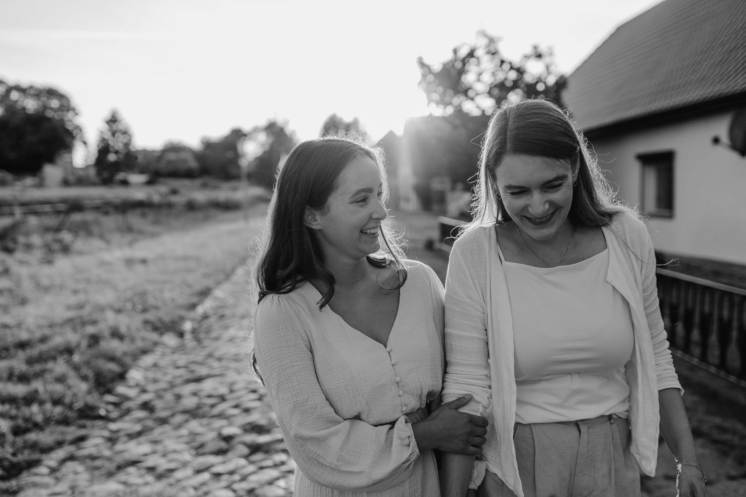 Fotoshooting in Mecklenburg-Vorpommern, Familienfotos, Familienshooting, Glücksmomente Kerstin Jochens, emotional, authentisch, Sunset