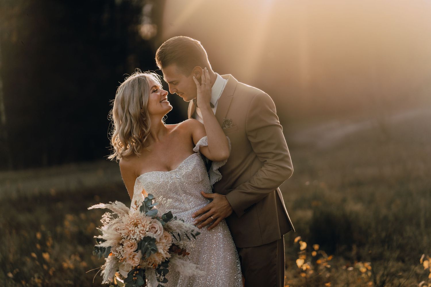 Hochzeit, Hochzeitsfotografie, Wedel, Hamburg, Glücksmomente Kerstin Jochens, Sonnenuntergang, Brautpaar, Sunset, emotional, authentisch