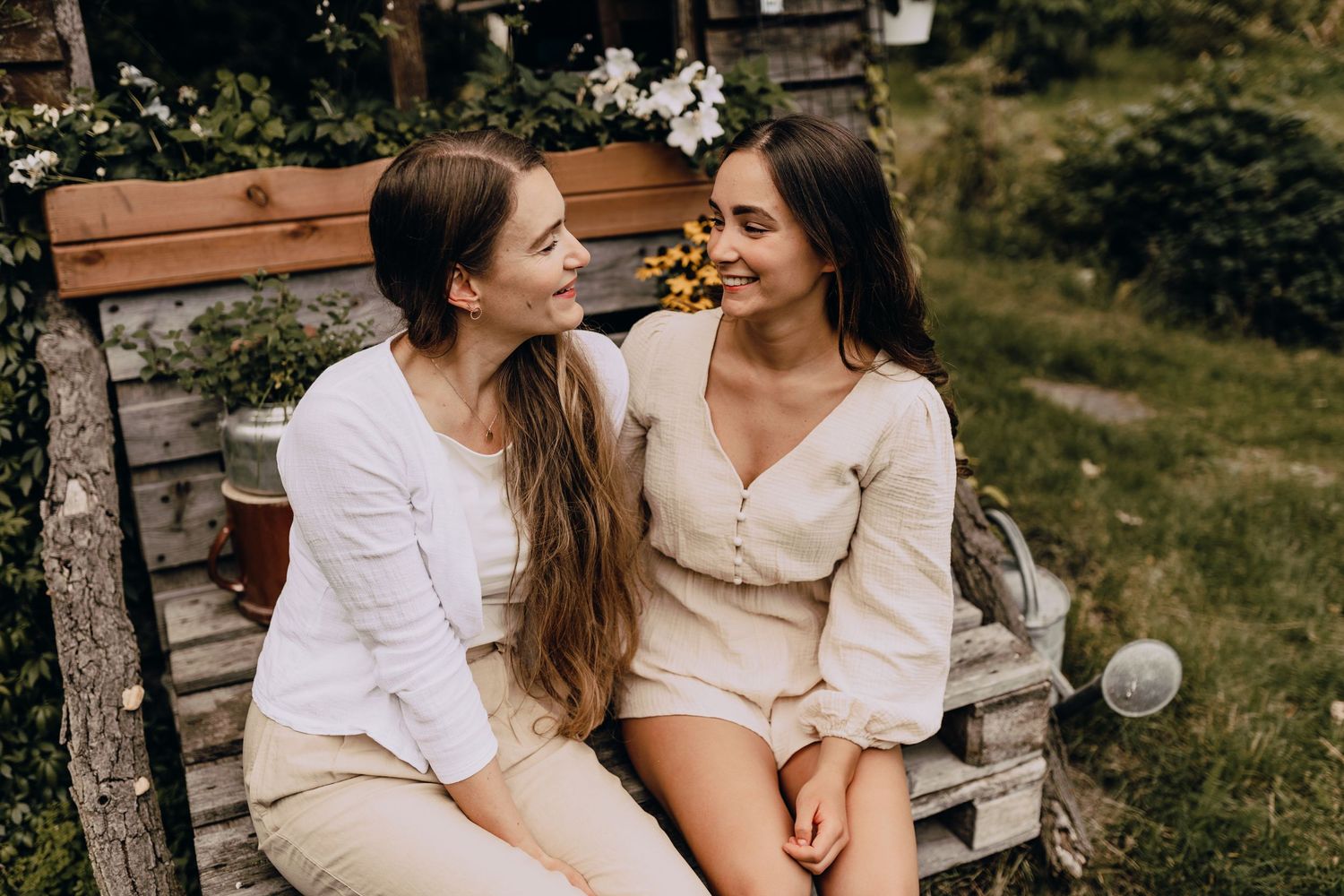 Fotoshooting in Mecklenburg-Vorpommern, Familienfotos, Familienshooting, Glücksmomente Kerstin Jochens, emotional, authentisch, Mutter