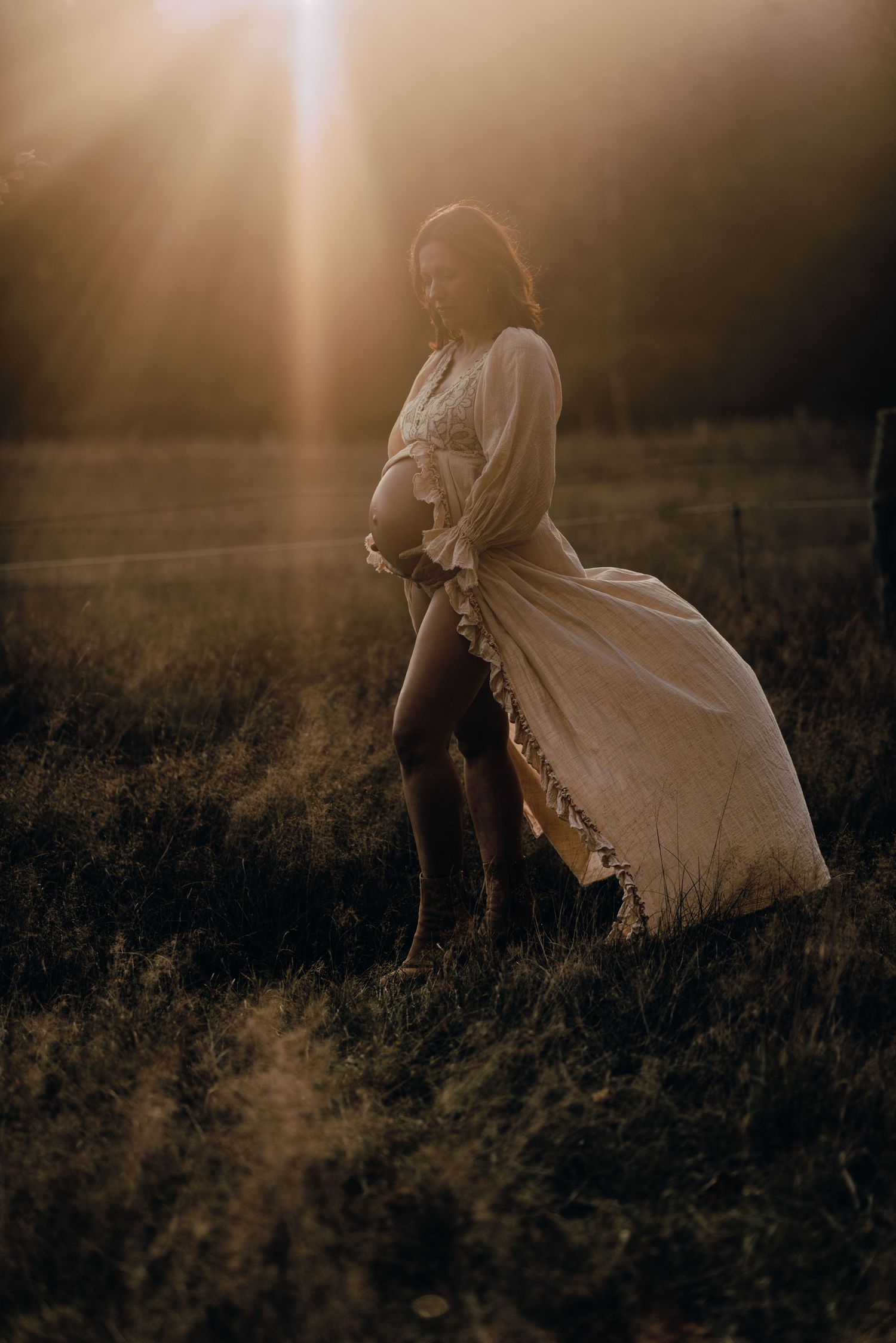Babybauchfotografie, Glücksmomente Kerstin Jochens, Schwangerschaft, Babybilder, Schleswig-Holstein, Sonnenuntergang, authentisch, Kleid