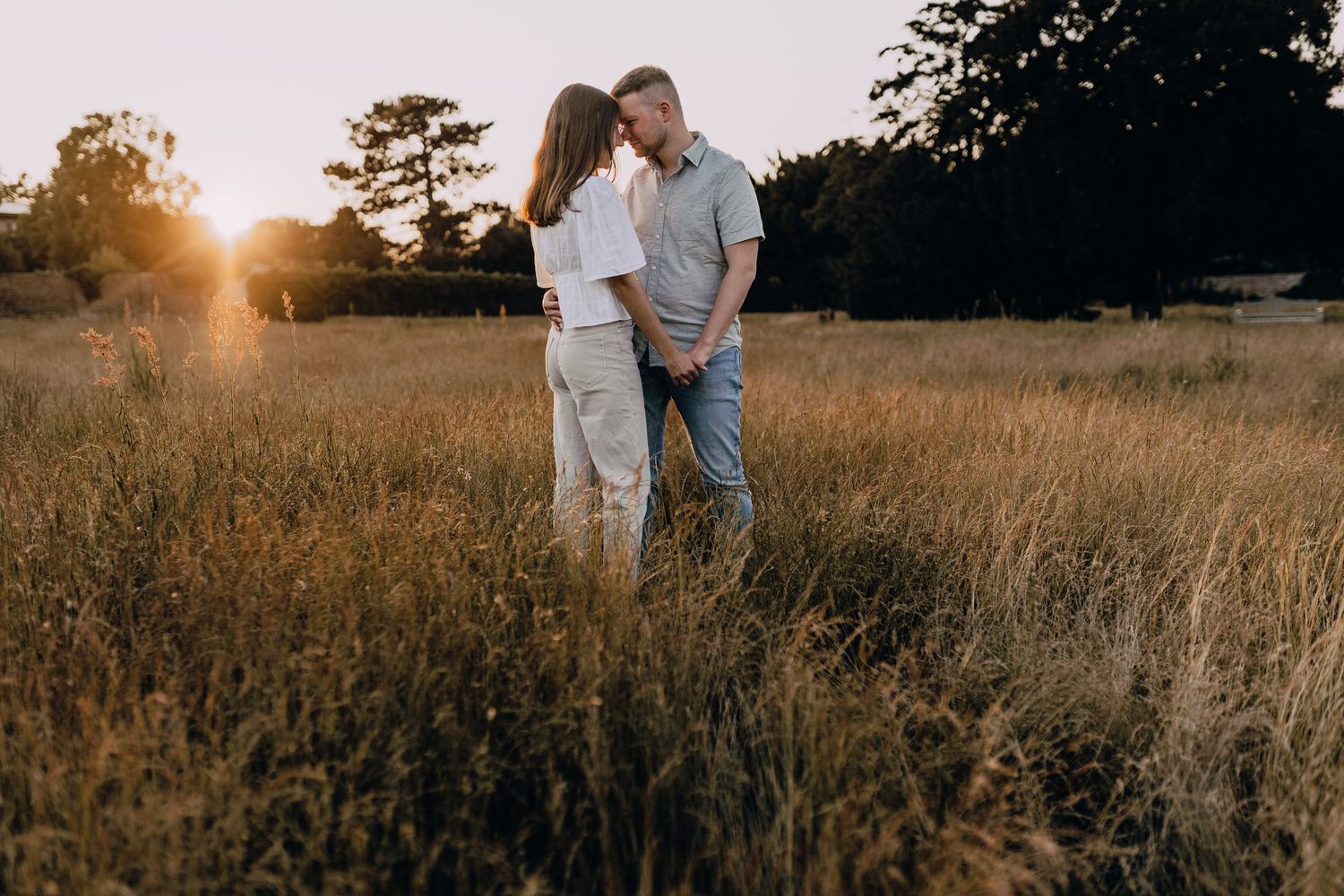 Fotoshooting in Dragun (Mecklenburg-Vorpommern), Paarshooting im Abendlicht, Sunset, Sonnenuntergang, Glücksmomente Kerstin Jochens, Emotion