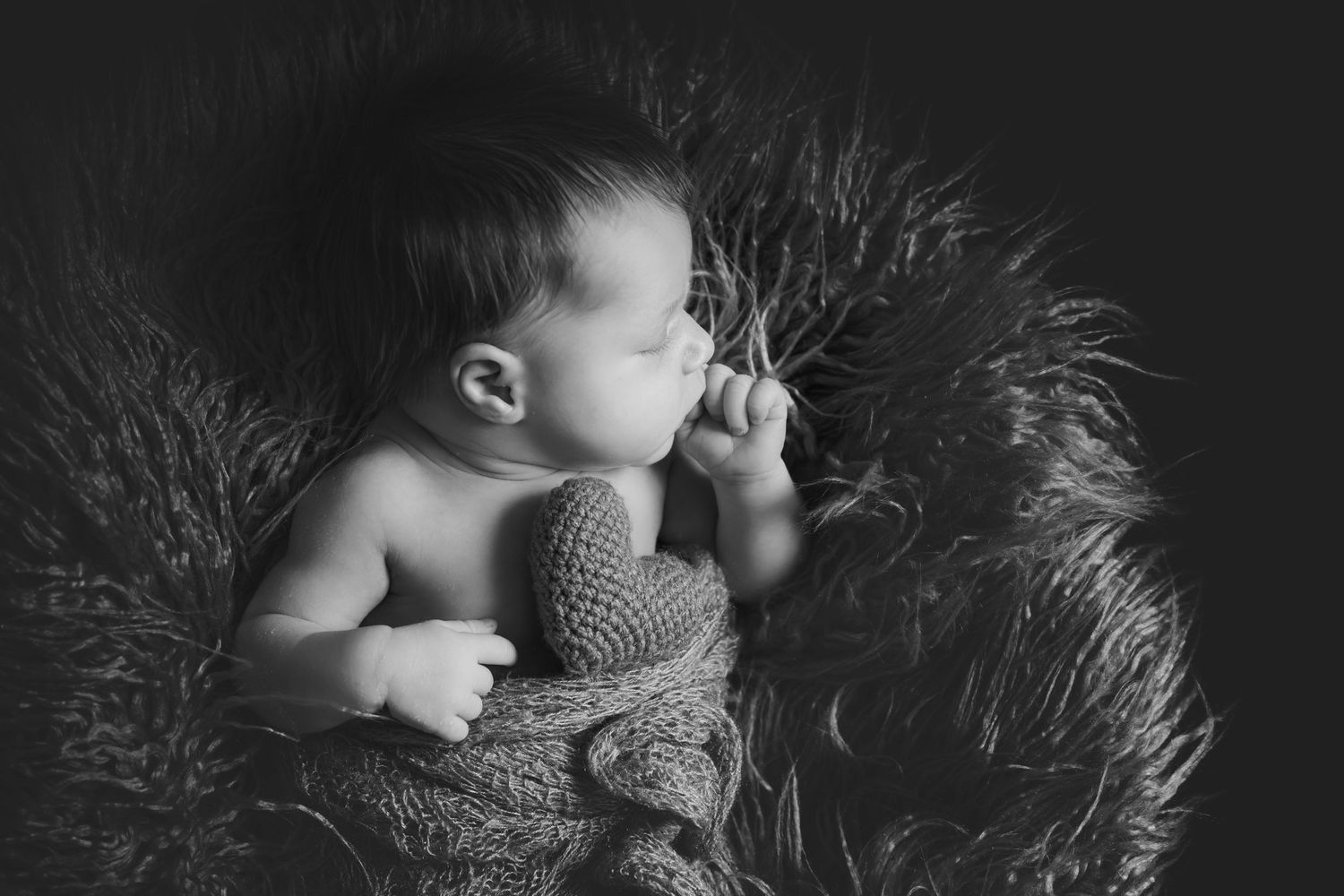 servizio fotografico newborn neonato bimbo primi giorni Varese milano gavirate ticino italia