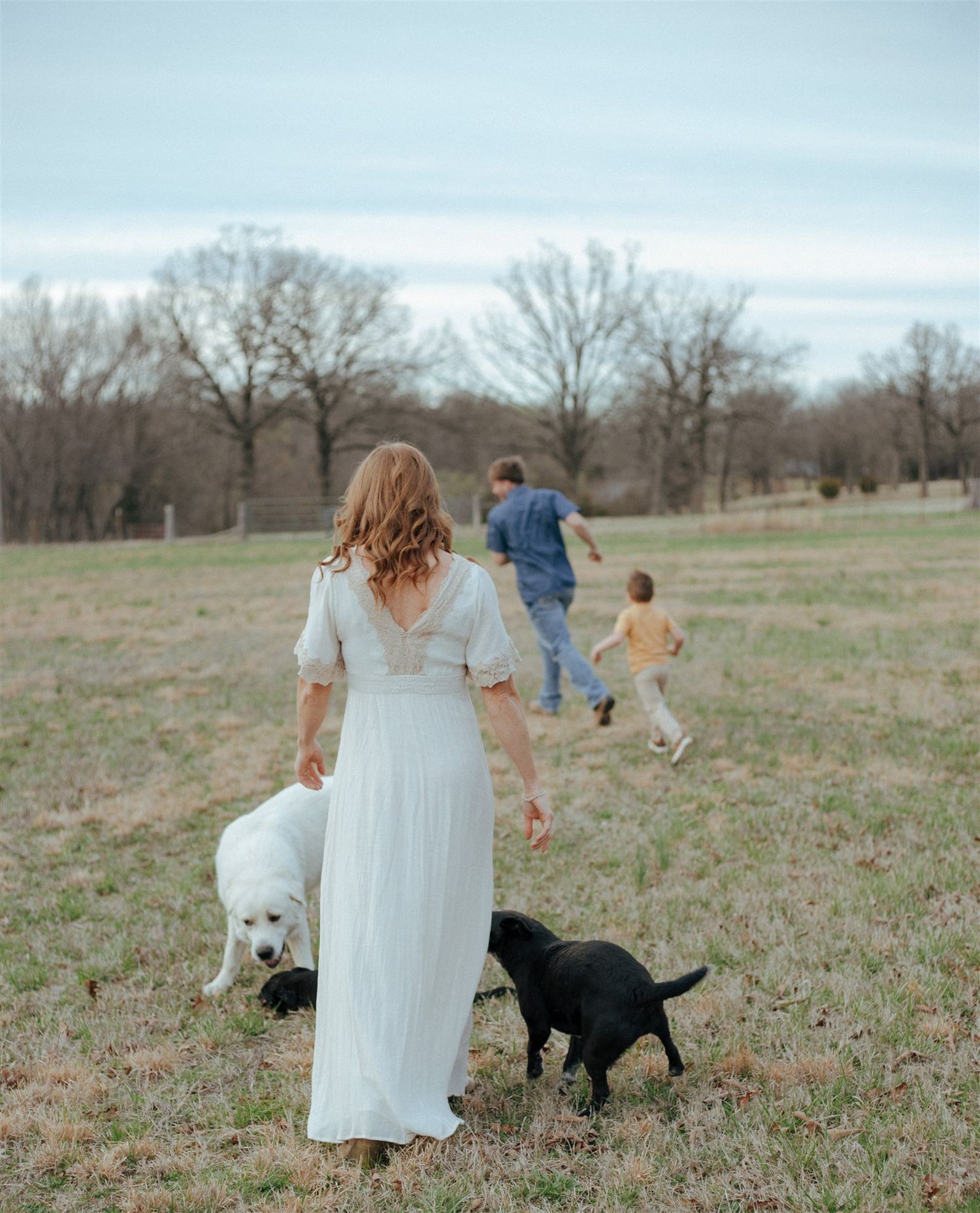 Family photos outdoors candid