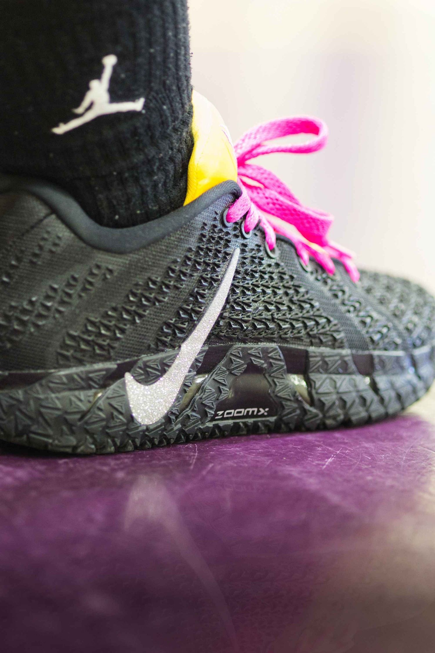 Gros plan sur chaussure de Basket-Ball