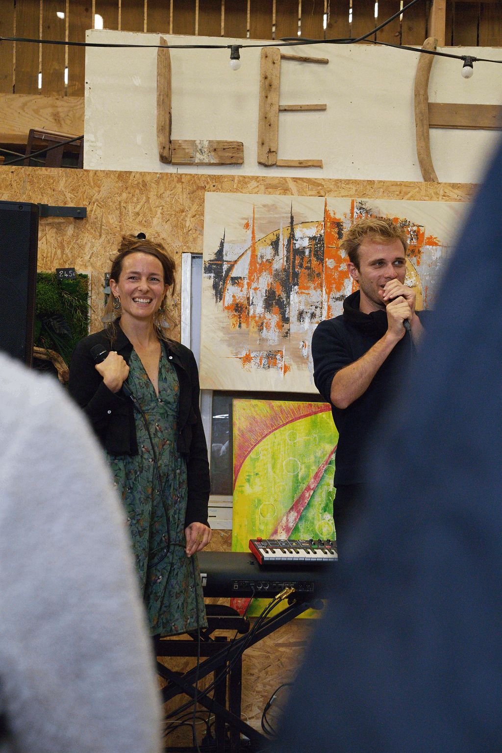 Concert, prestation du groupe Abisko, Le Hang'Art à Martinvast, Normandie