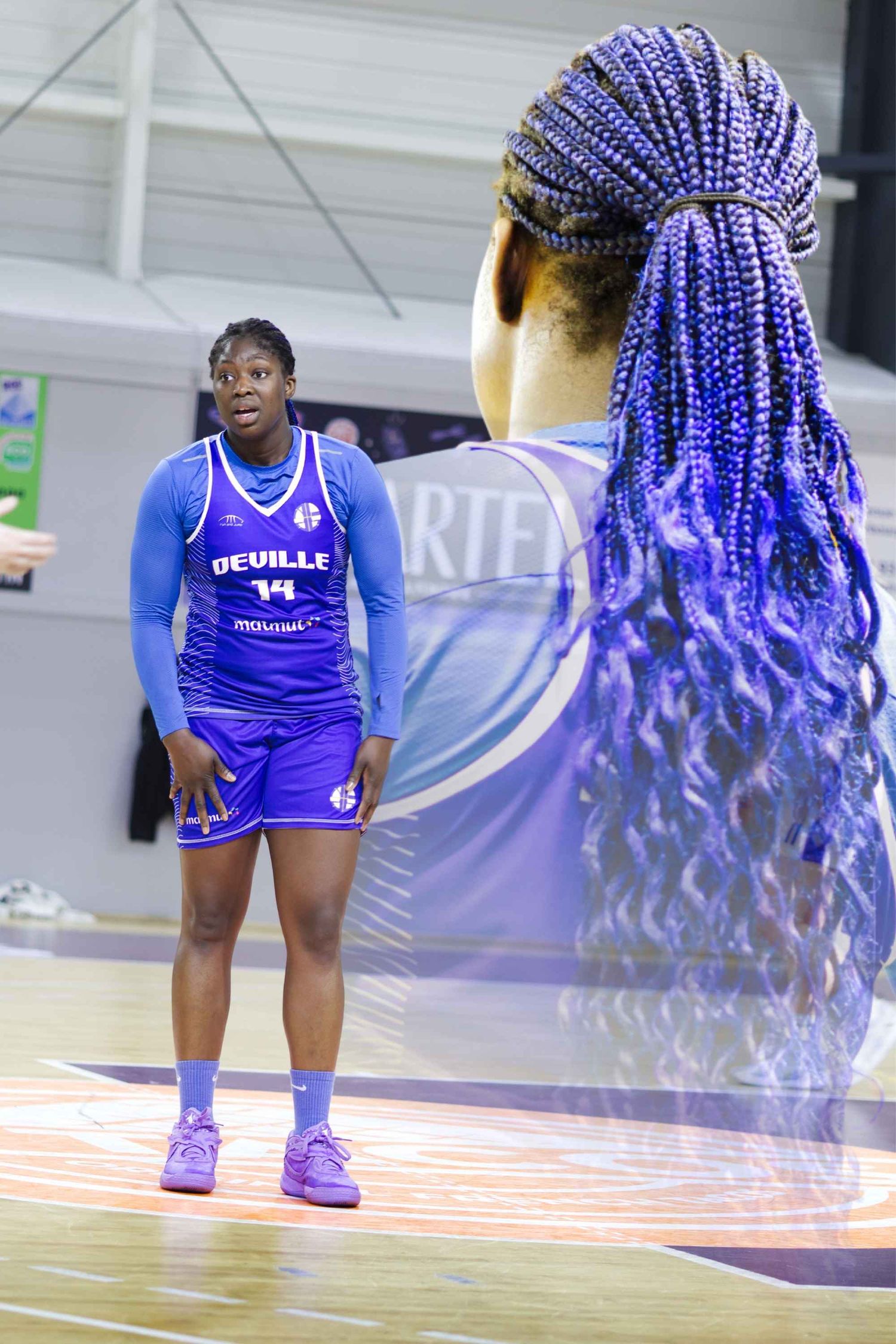 Portrait de joueuse de Basket-Ball, sur le terrain, lors d'une rencontre sportive, Cherbourg, Normandie