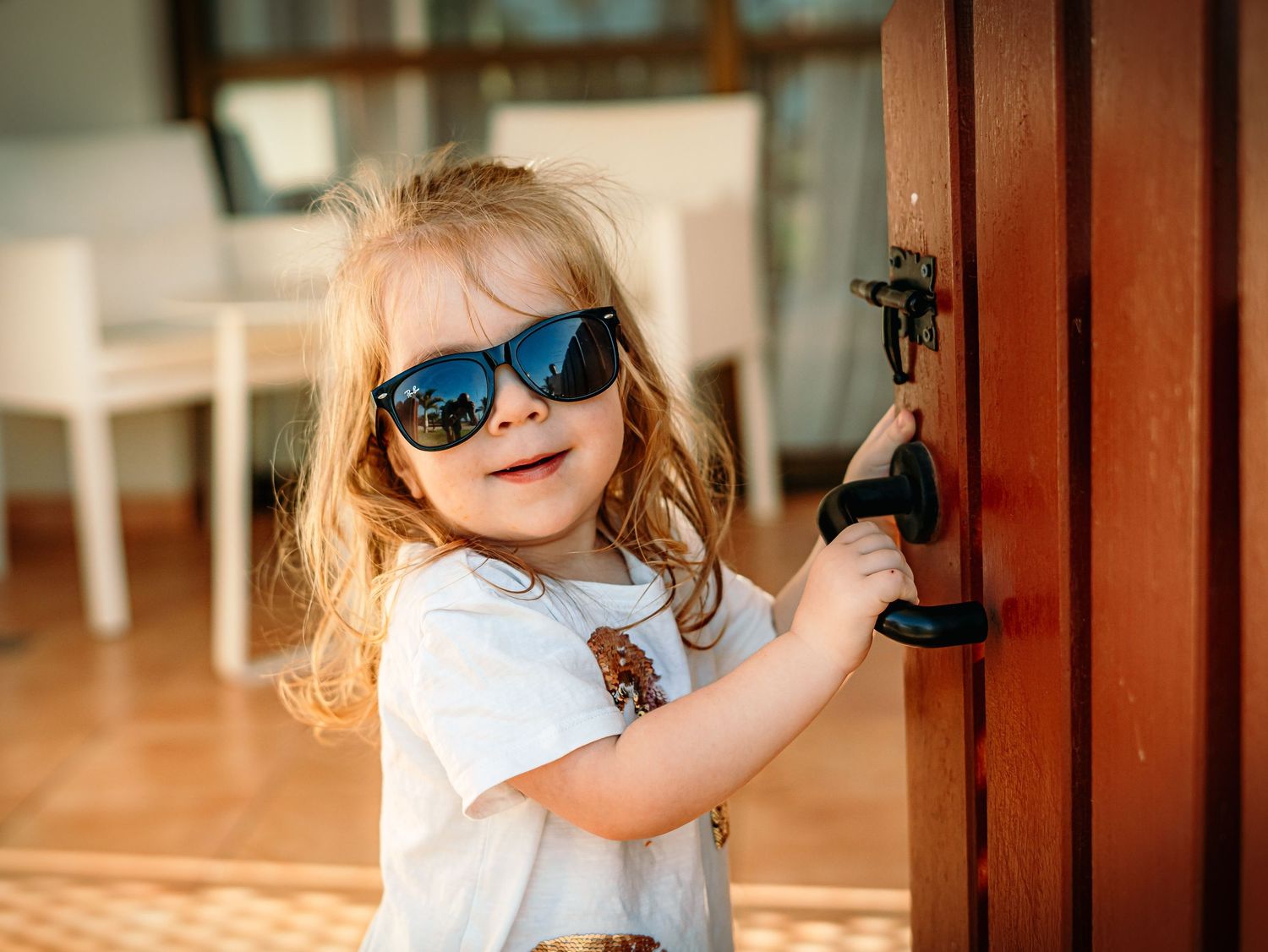 A little personality, a lot of childhood magic - the moments familes will miss one day. Family photography by Herzenshaus Studio, Frankfurt.