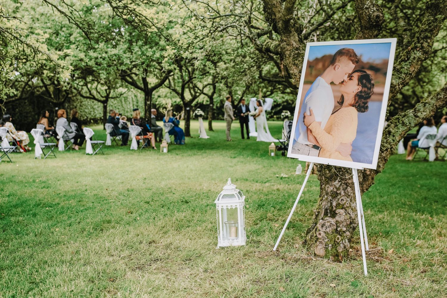 Social distance outdoor wedding photography