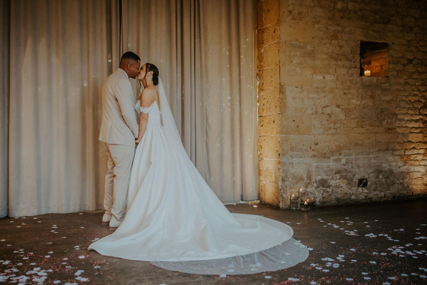 Lapstone Barn Wedding, Chipping Campden.