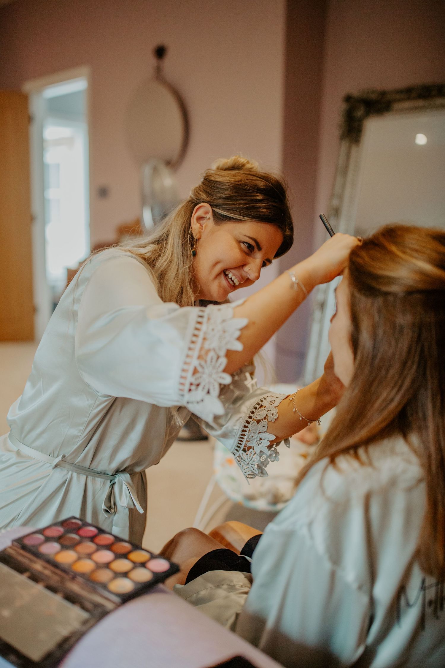 Bride getting ready with family during prep in Hertfordshire – RELM Photography.