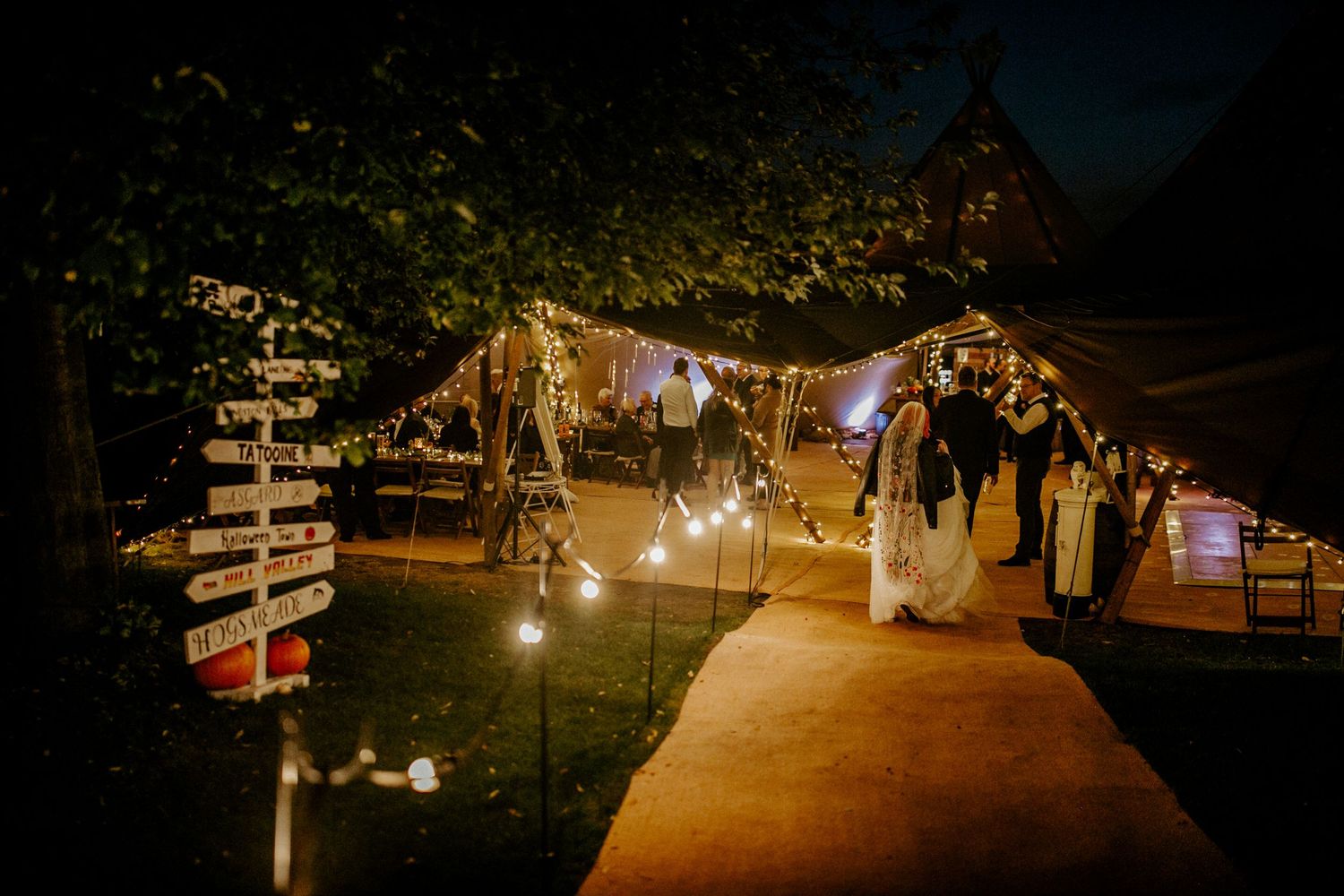 Lodge Farm Wedding, King's Walden, Hitchin.