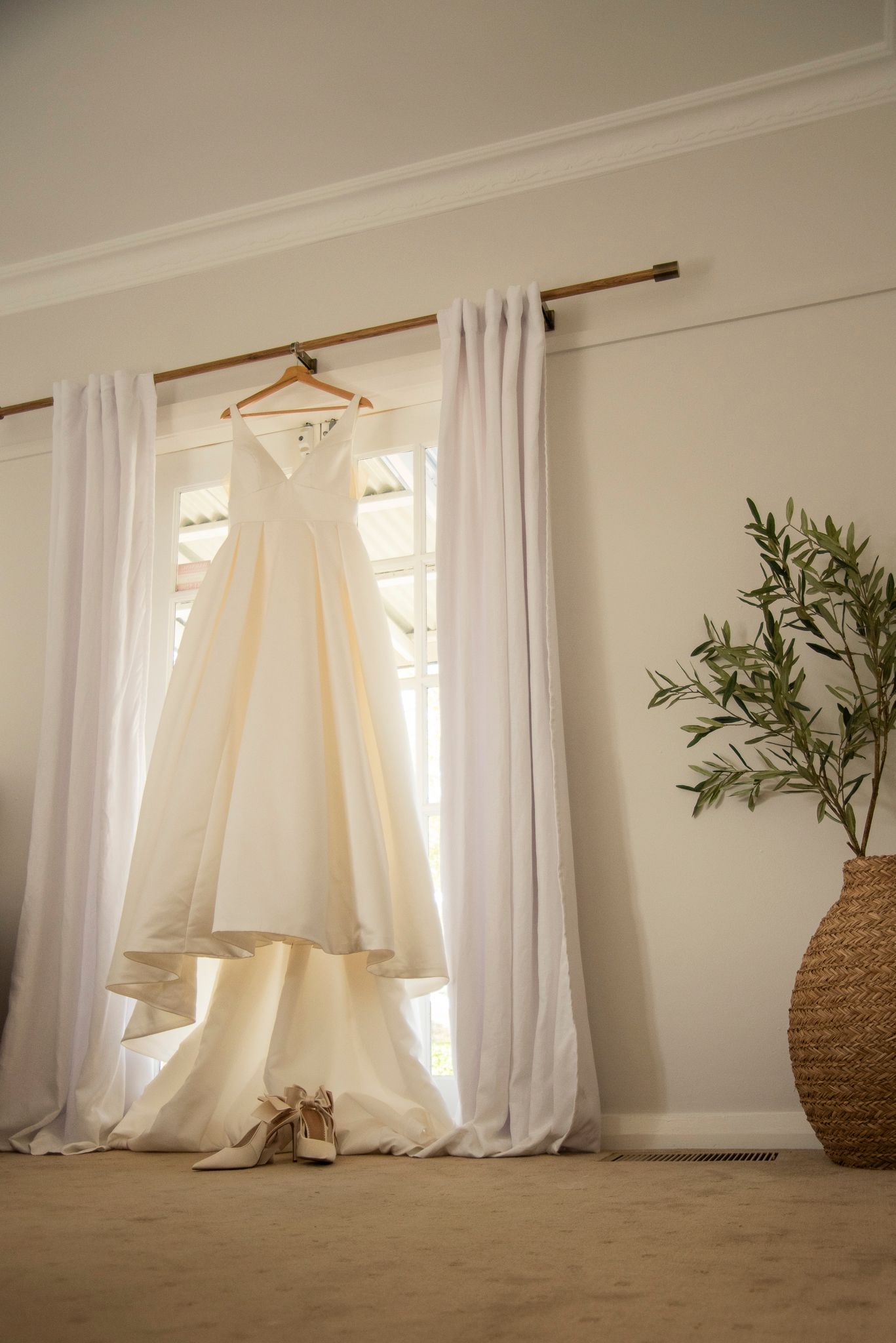 Natural wedding, family and portrait photography by a southern highlands NSW photographer, genuine moments, authentic connection.