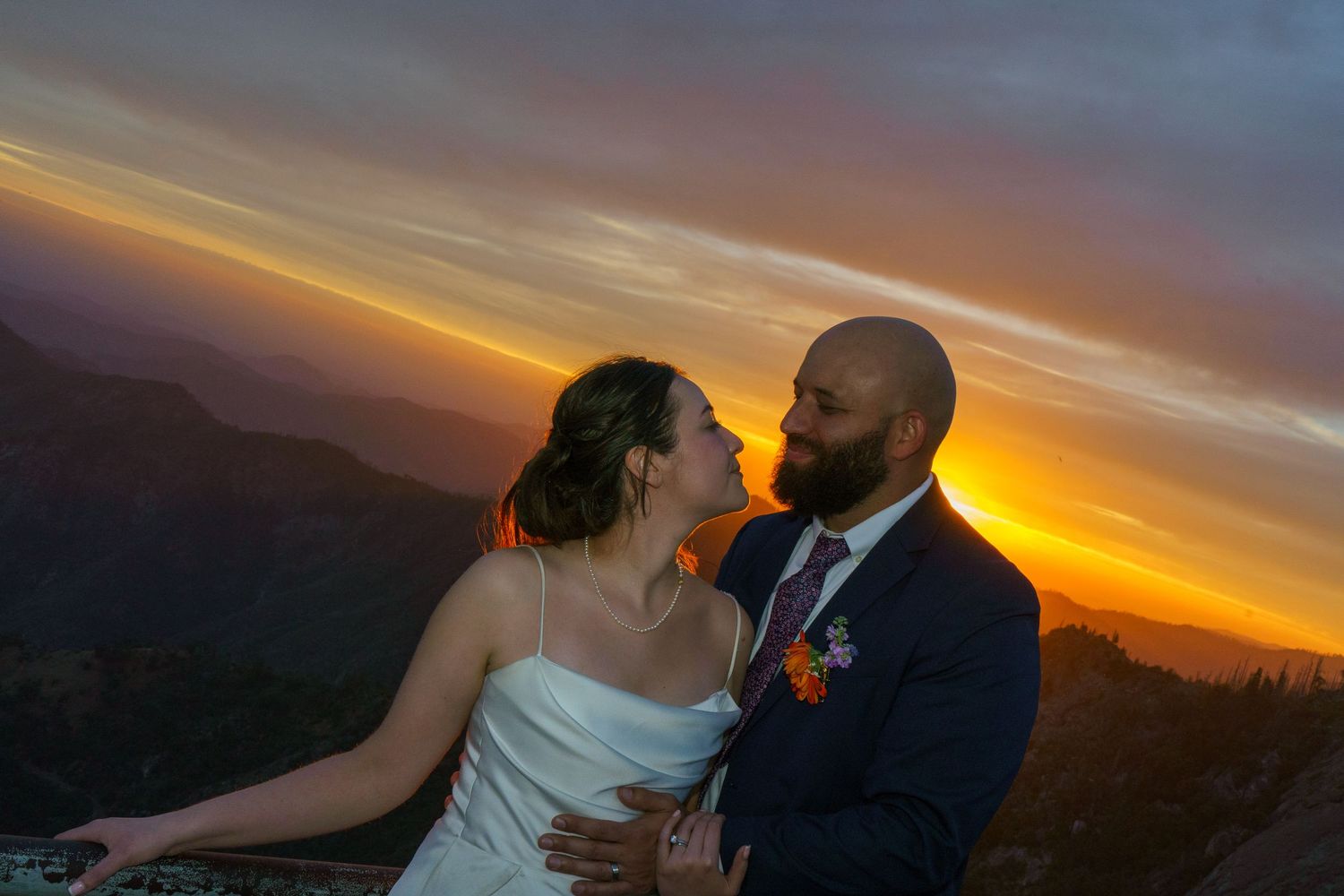 Sequoia Moro Rock Elopement, Sequoia Elopement, Séquoia Summer Elopement
