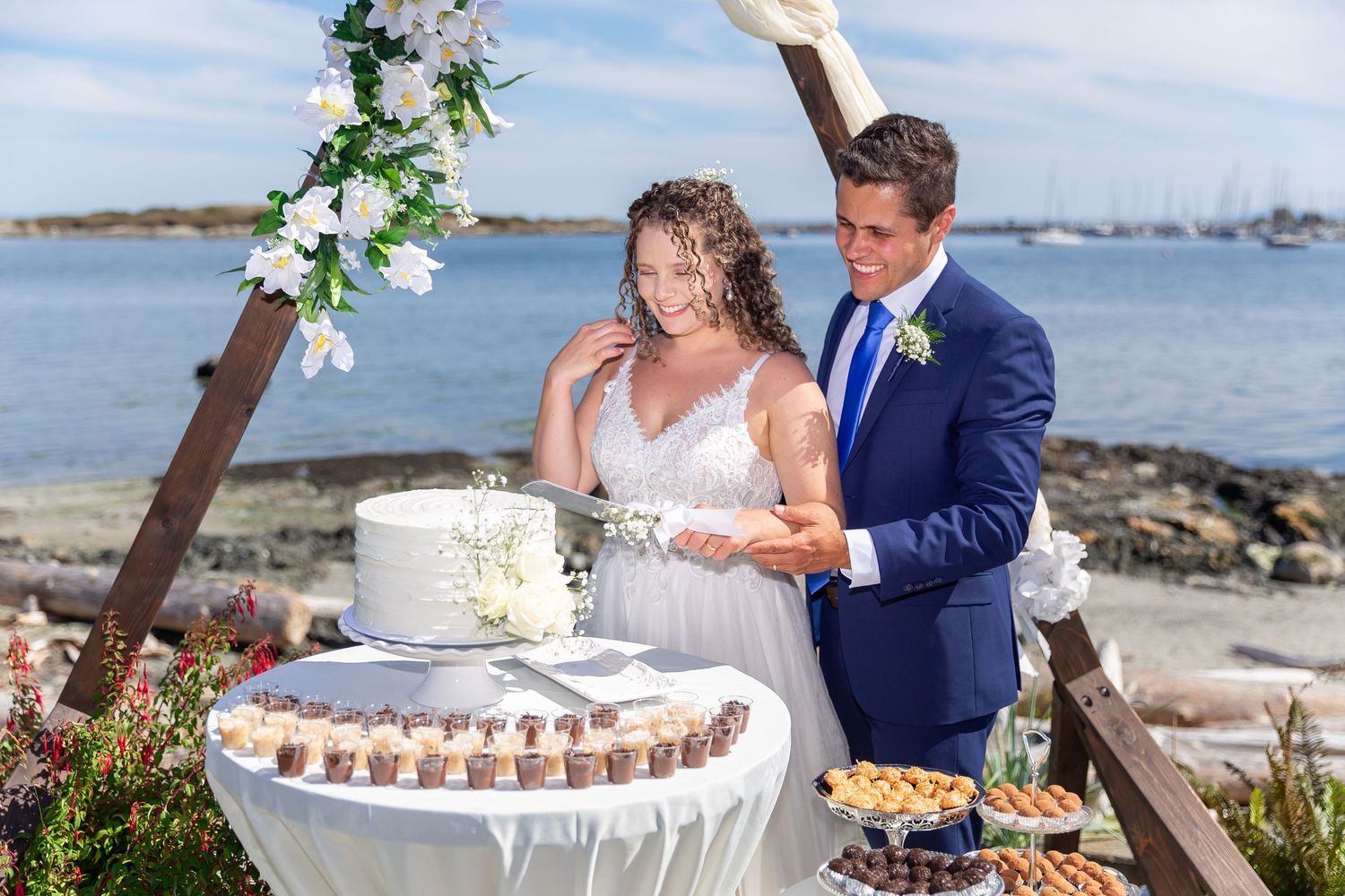 Bride and groom wedding portraits Victoria BC