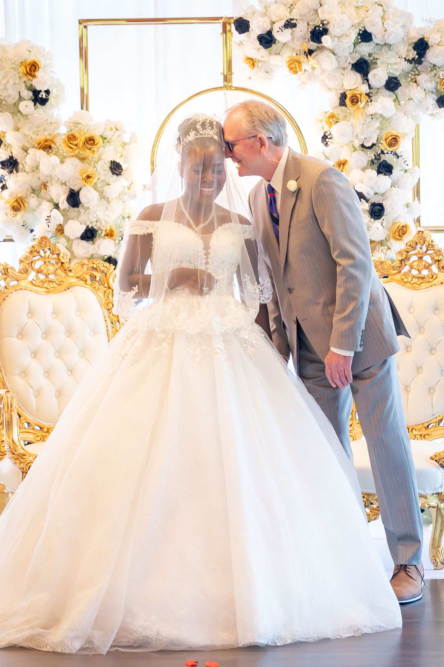 Intimate wedding photo in Victoria BC