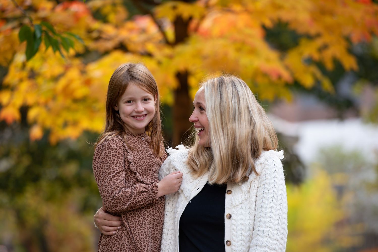 Fall Foliage Portraits in Boston Public Garden. Vacation Photos, travel, and family portraits with Leah Ramuglia Photography in autumn.