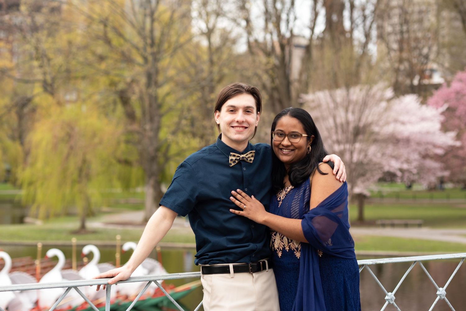 Engagement Portraits in the Boston Public Garden. Things to do on vacation photoshoot ideas - National Historic Landmarks with Leah Ramuglia