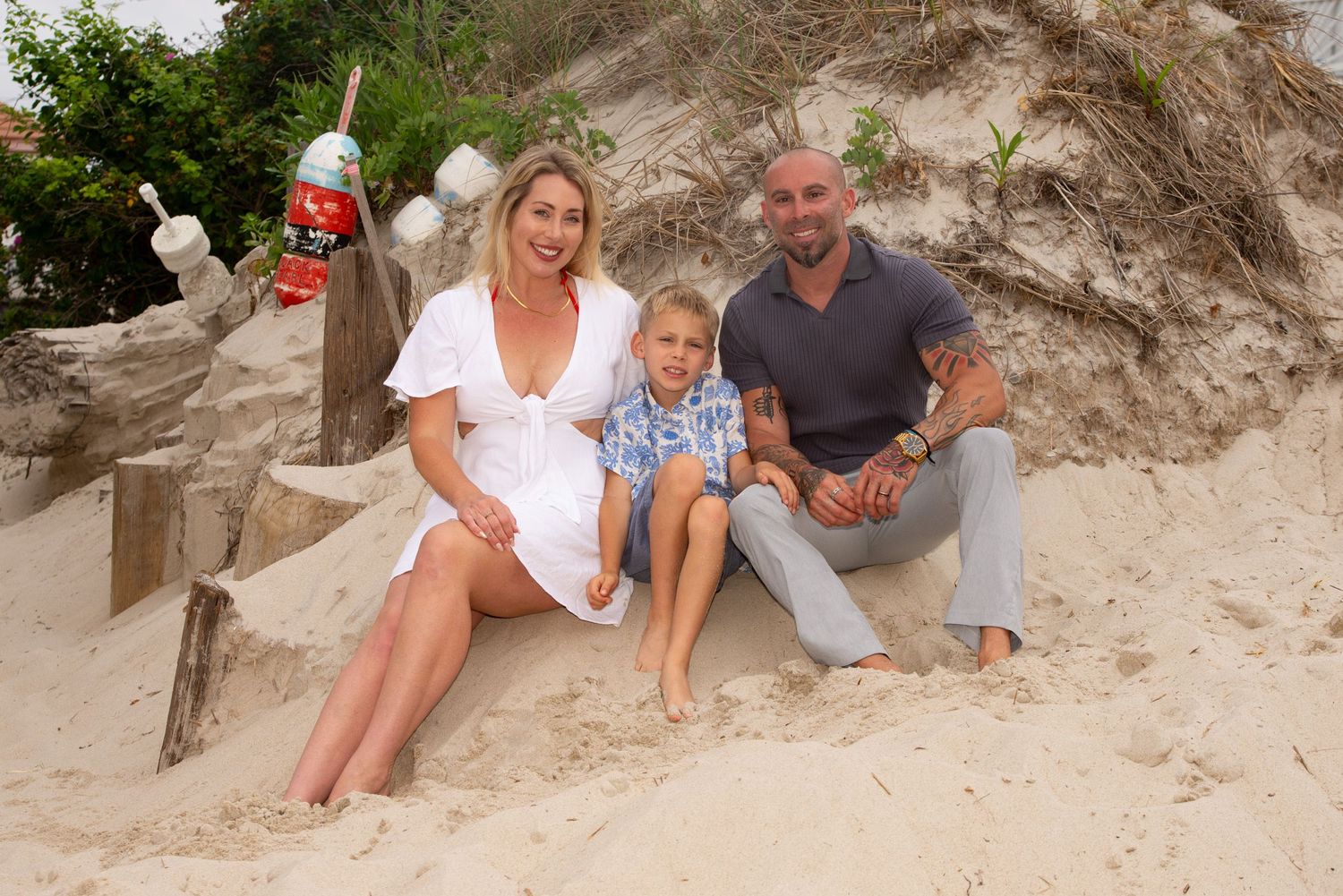 Professional Family Portraits on Whitehorse Beach in Plymouth, MA with Leah Ramuglia Photography in the summer sun.