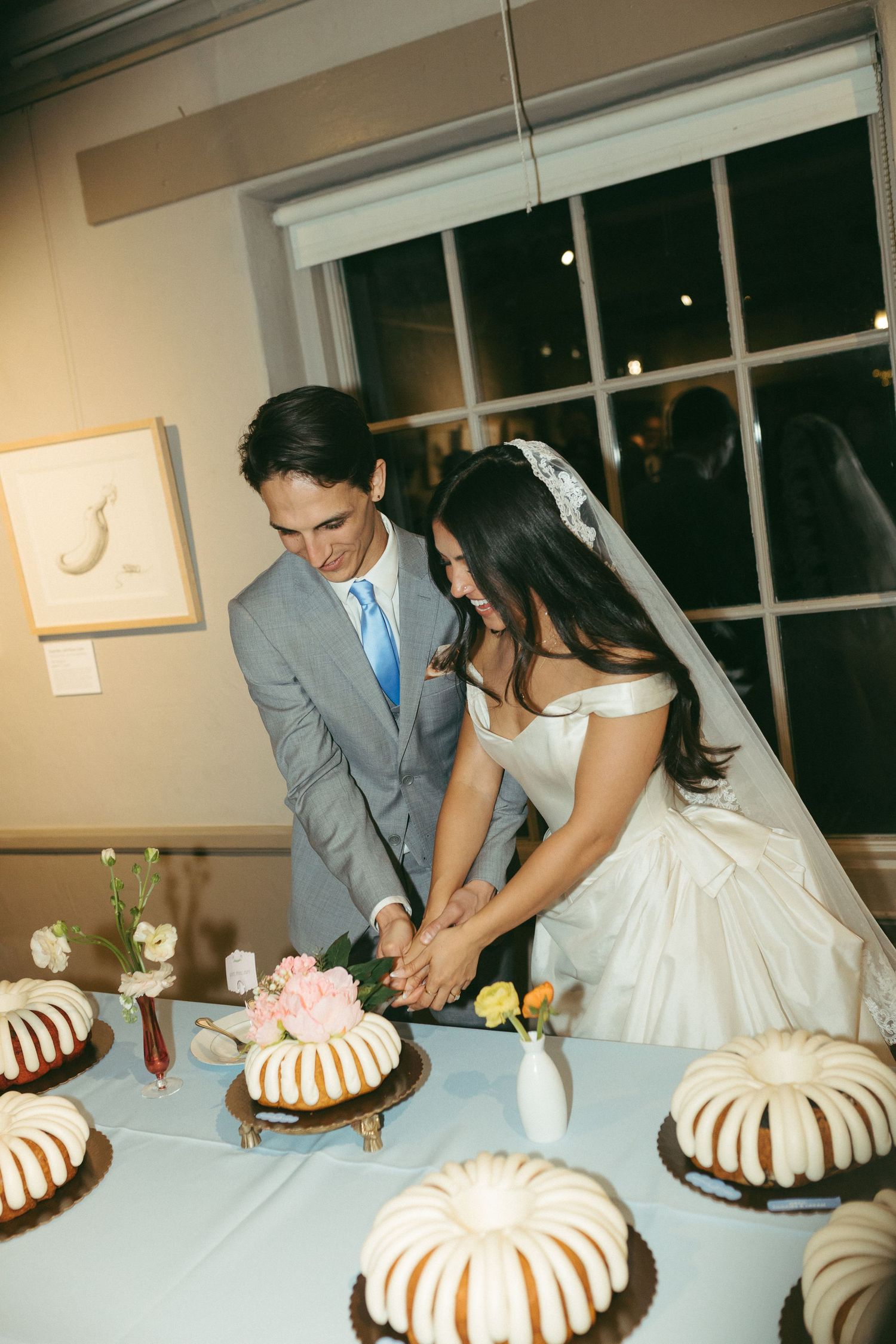 cake cutting photo, Travel wedding photographer in the U.S.
Destination elopement photographer
Adventure elopement in Arizona