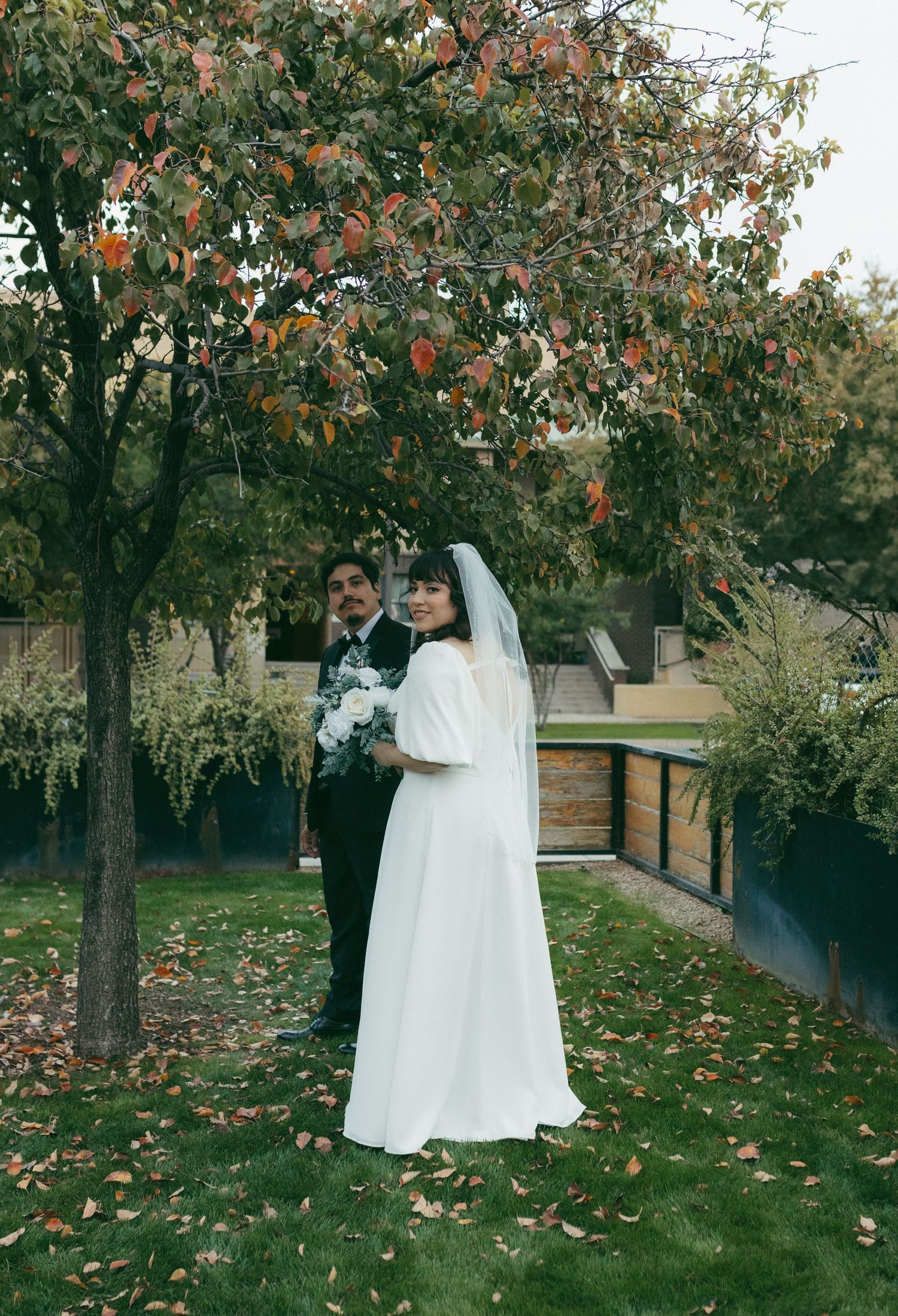 Intimate wedding photographer
Timeless wedding photographer
Classic and romantic wedding photograph, family photographer phoenix, wedding