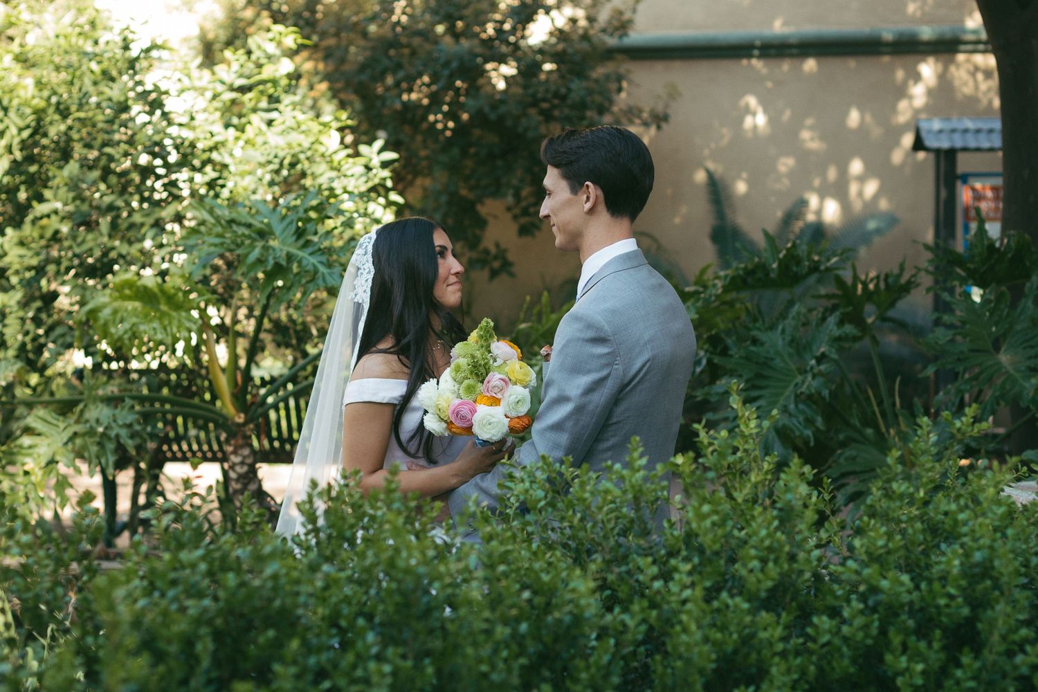 us based wedding photographer for travel, U.S. traveling photographer, organic wedding photos, film Inso wedding photos, cinematic photos