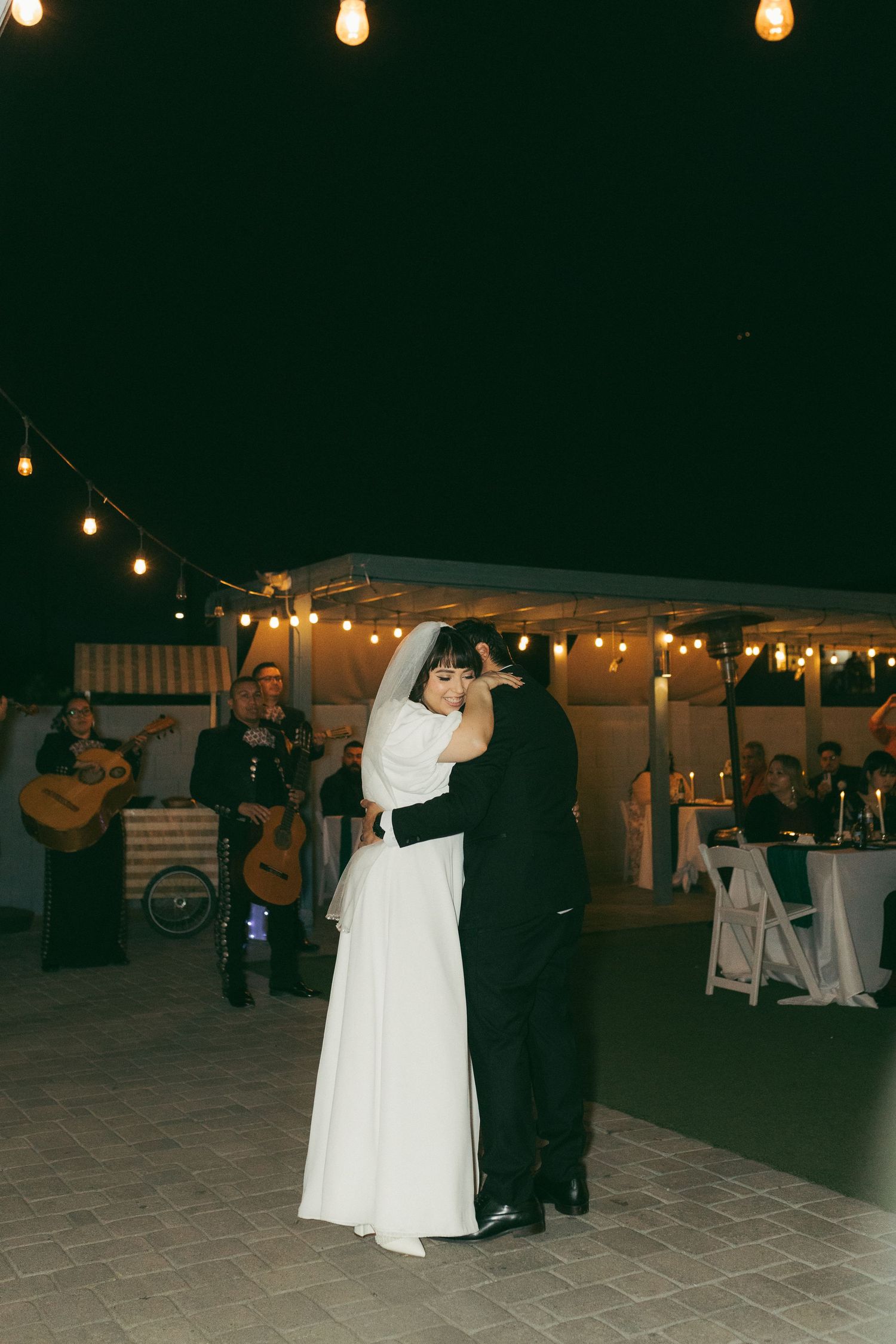 Storytelling wedding photography
Natural and candid wedding photos
Emotional and authentic wedding photographer