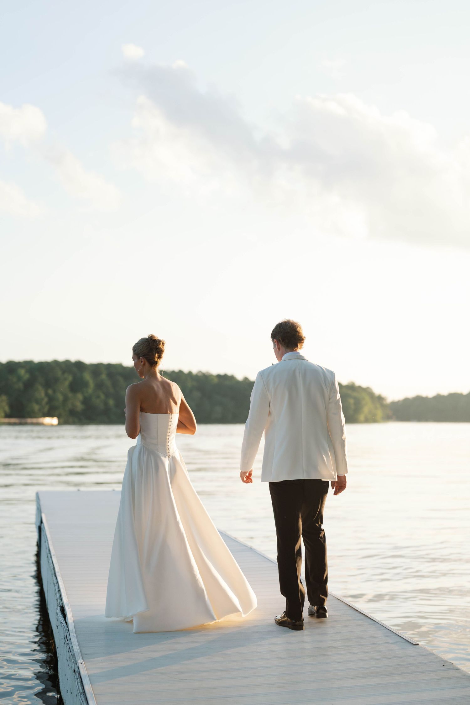 sunsets on the lake

Scotty Simpkins Photography | Wedding and Elopement Photographer in the North Alabama, Nashville, and Southeast