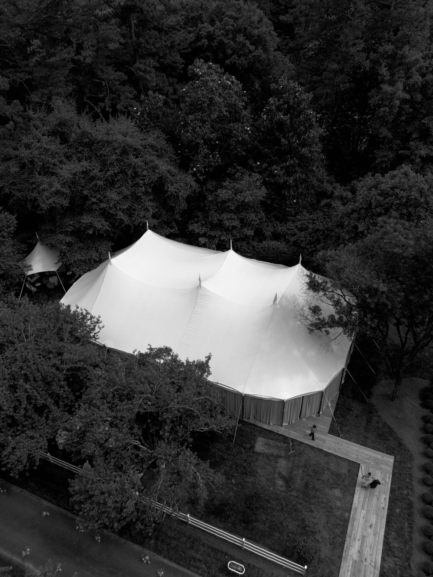 more tents but from above

Scotty Simpkins Photography | Wedding and Elopement Photographer in the North Alabama, Nashville, and Southeast