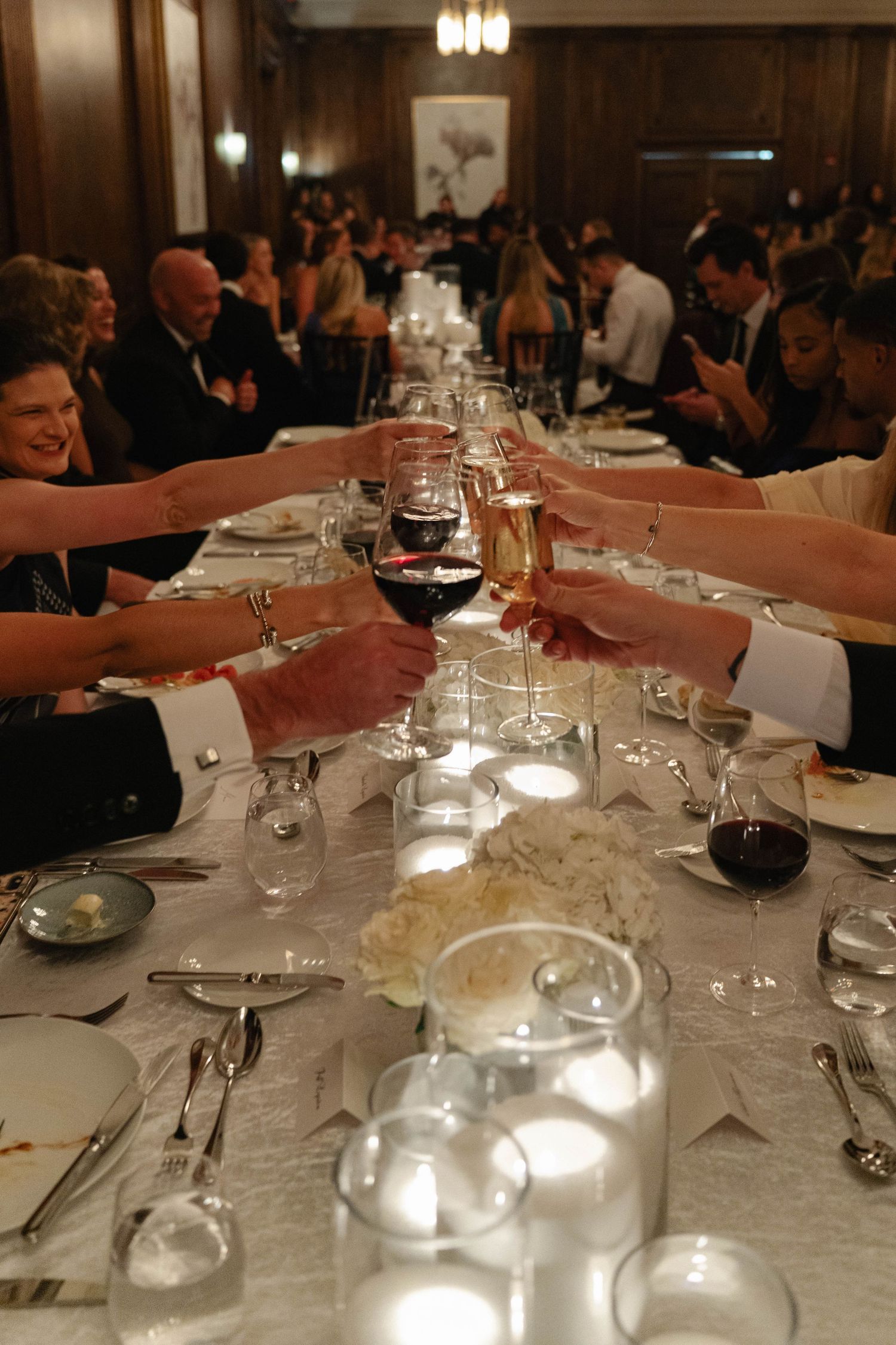CHEERS EVERYONE

Scotty Simpkins Photography | Wedding and Elopement Photographer in the North Alabama, Nashville, and Southeast