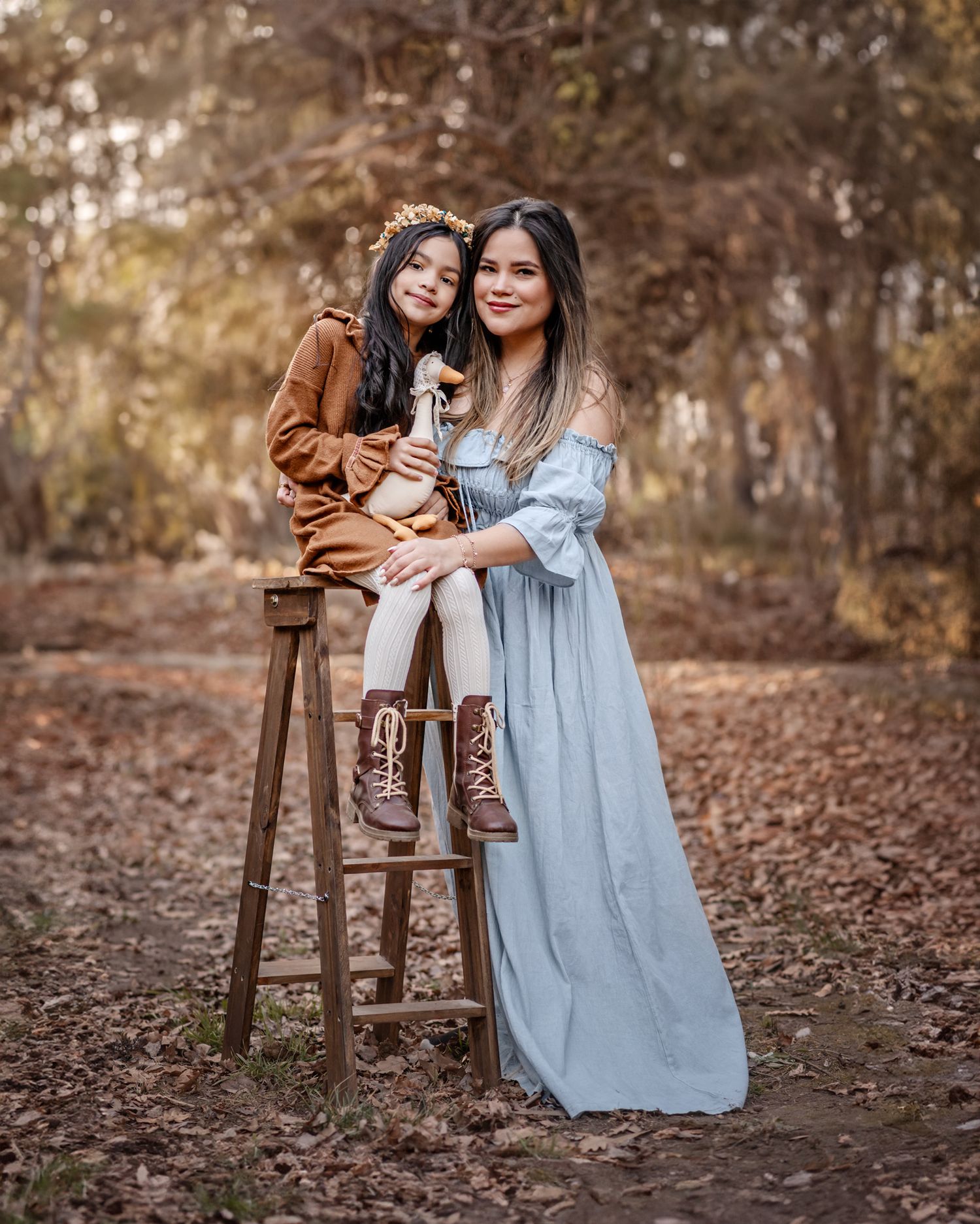 Fotografía de madre e hija en exteriores