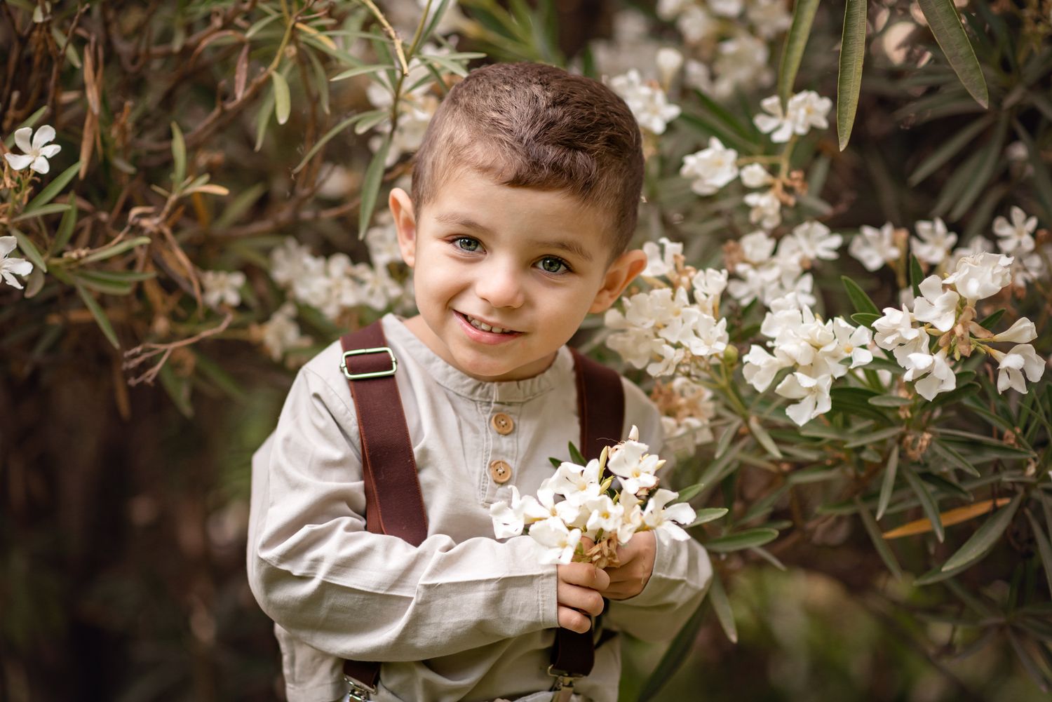 Fotografía natural de infancia en exteriores