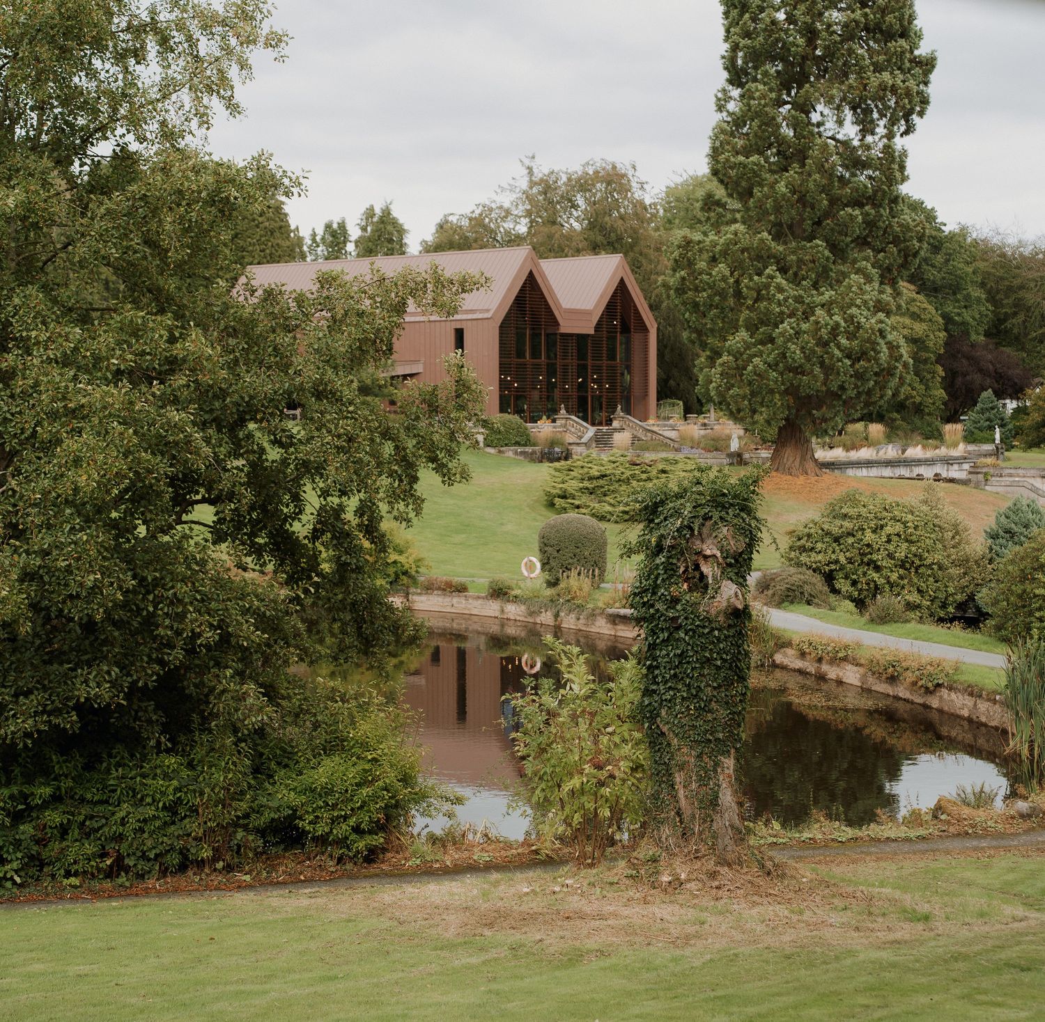 Derbyshire Wedding Photographer, Foxtail Barns, Tawny Hotel Photography.