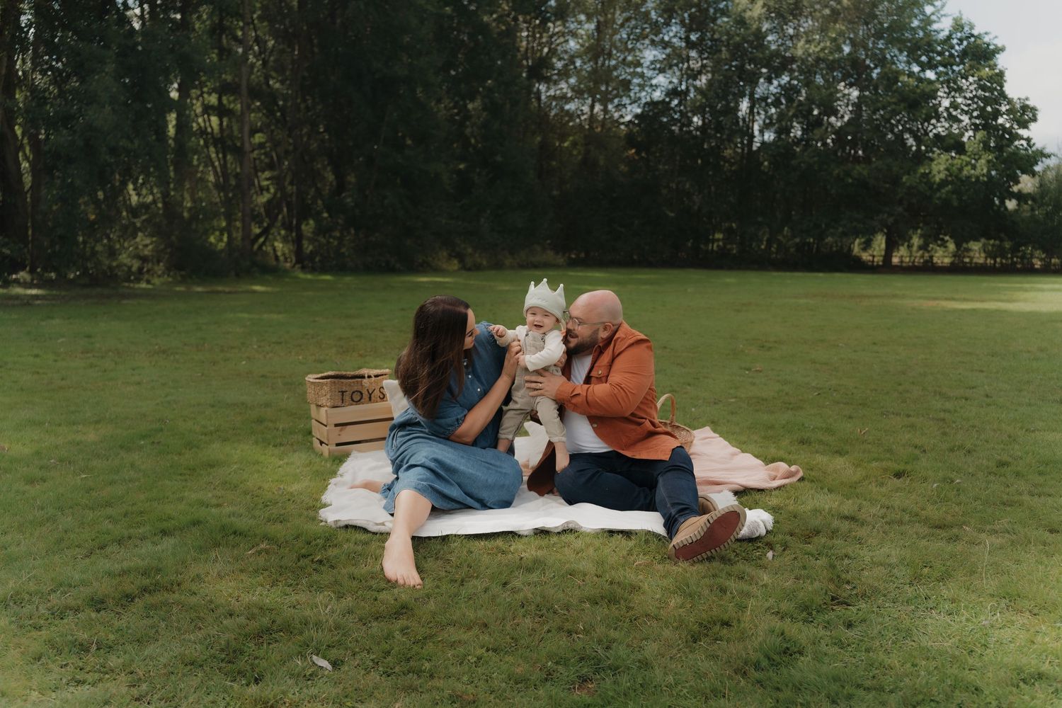 Documentary family photographer Derbyshire outdoor sessi