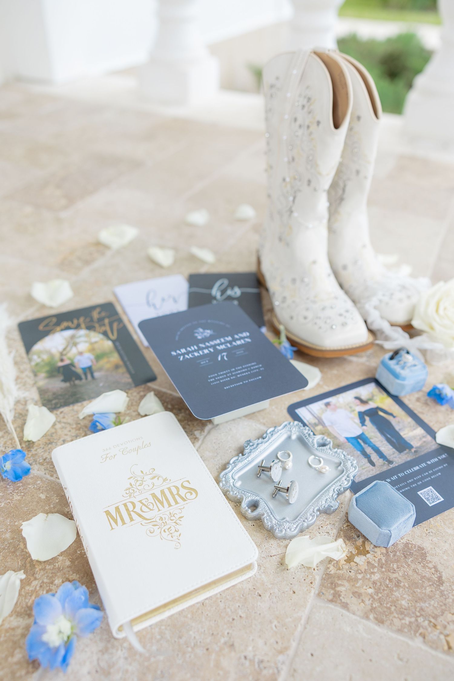 Hudson Manor wedding photographed by Sarasota wedding photographer