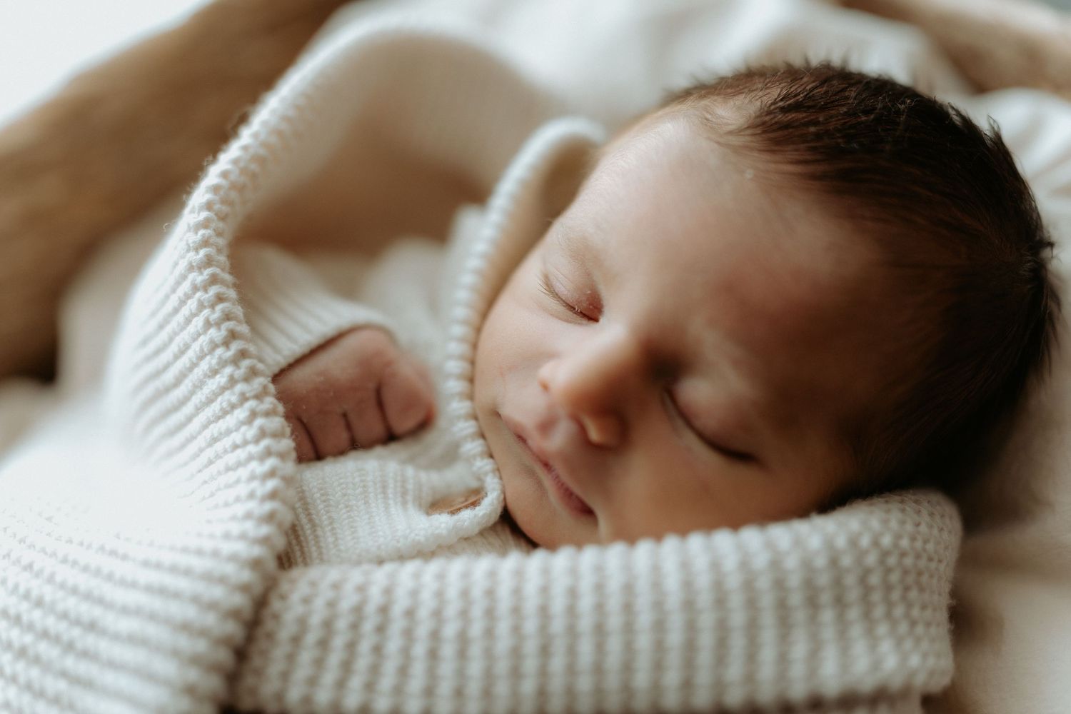 Newborn, lifestyle, in home session. Traralgon, Gippsland photographer Victoria.