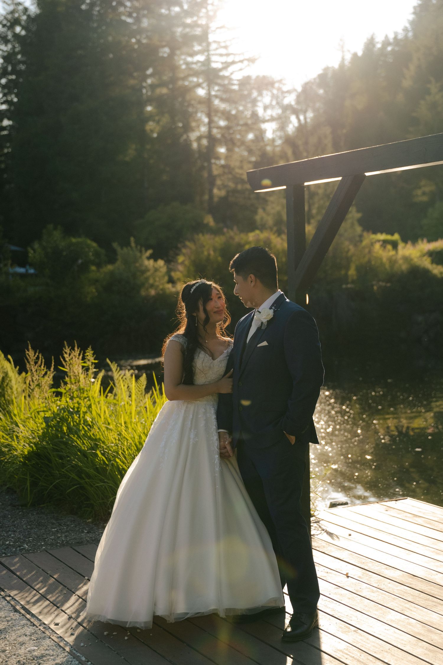 Seattle couples photos Seattle wedding photographer casual natural modern fun