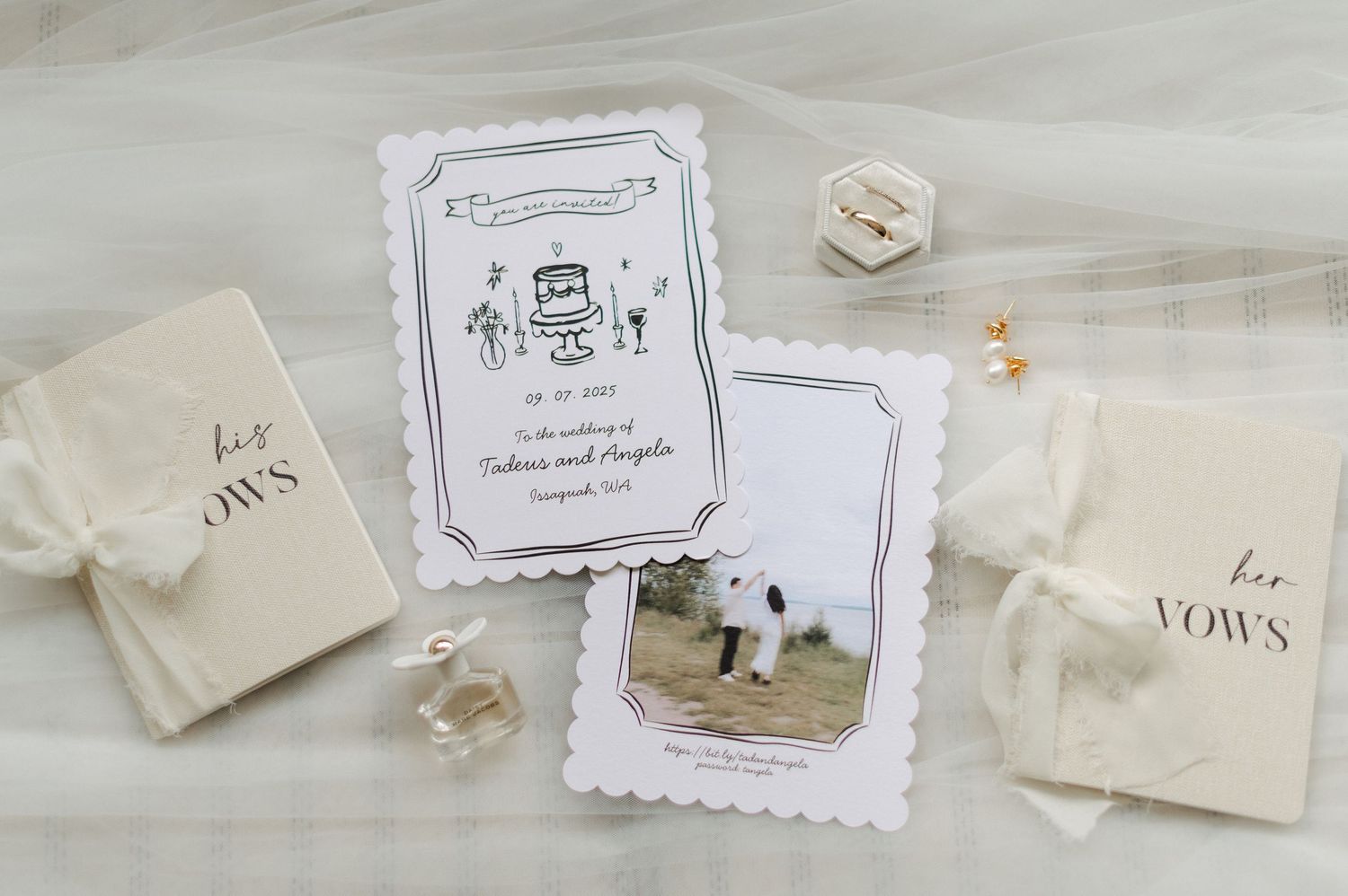 Seattle couples photos Seattle wedding photographer casual natural modern timless