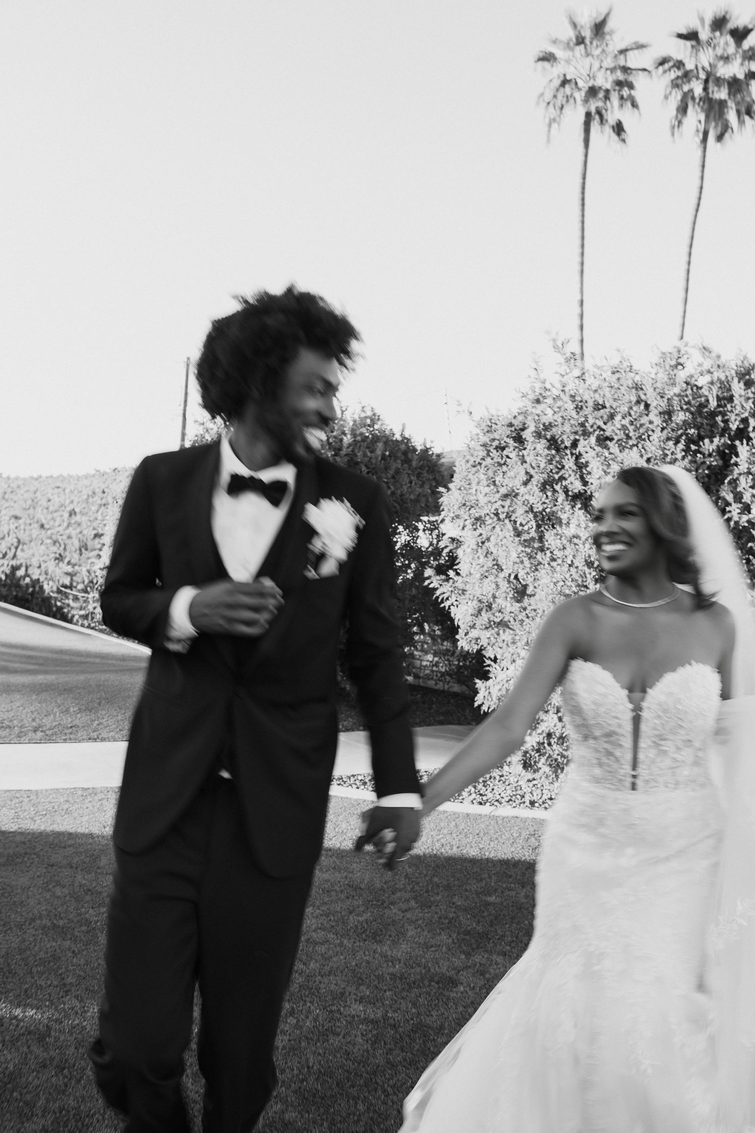 Romantic Arizona photographer capturing genuine connection and emotion